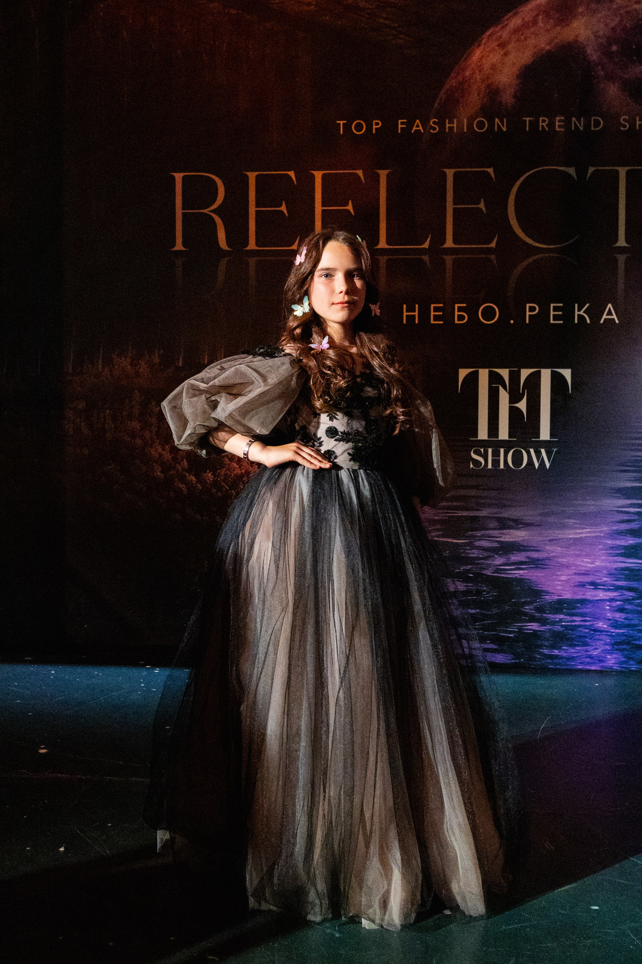 Top Fashion Trends Show 2026 в МинскеМодный показ дизайнерской коллекции на Top Fashion Trends Show 2026Модель на подиуме Top Fashion Trends Show в МинскеПоказ авторской одежды белорусских дизайнеровFashion show в Минске с участием профессиональных моделейДизайнерская коллекция сезона весна-лето 2026Участники модного мероприятия Top Fashion Trends ShowФинальный выход моделей на показе мод в МинскеСовременные тренды моды на Top Fashion Trends ShowБелорусские дизайнеры представляют новые коллекции одеждыПрофессиональная fashion-фотография на модном показеПодиумный показ дизайнерской одежды в БеларусиГости и участники Top Fashion Trends Show 2026Закулисье модного показа Top Fashion Trends ShowМодель демонстрирует дизайнерское платье на подиумеКоллекция современной одежды от белорусского брендаFashion мероприятие для дизайнеров и моделей в МинскеПрезентация новой коллекции одежды на TFT ShowМодный подиум и показы дизайнерских брендовТренды fashion-индустрии на Top Fashion Trends ShowФотографии с модного показа в МинскеДефиле моделей на Top Fashion Trends ShowПоказ одежды белорусских дизайнеров 2026Fashion event в Беларуси для профессионалов индустрииСтильные образы и дизайнерская одежда на подиумеМодельное дефиле на Top Fashion Trends Show 2026Модное событие в Минске с участием дизайнеров и стилистовПрофессиональные модели на fashion-показеТоповые модные тренды сезона весна-лето 2026Мероприятие Top Fashion Trends Show Беларусь