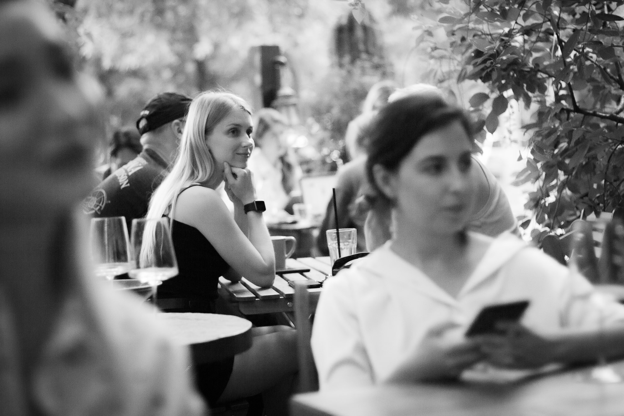 Концерт в летнем кафе Bollo. SaGaFOTO.ru