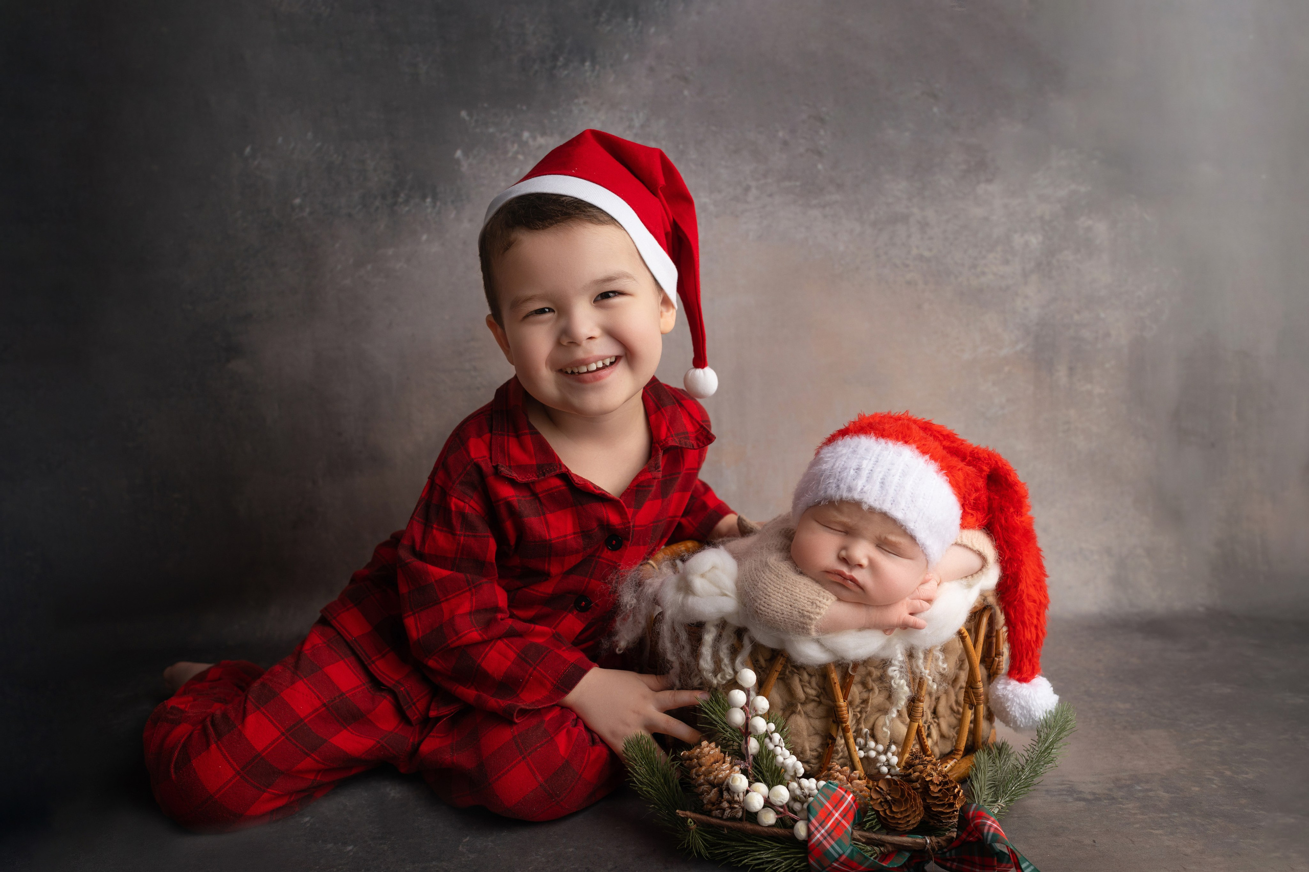 Классическая фотосессия малыша. Фотограф новорожденных малышей в Омске и Омской области Эльвира Камаева