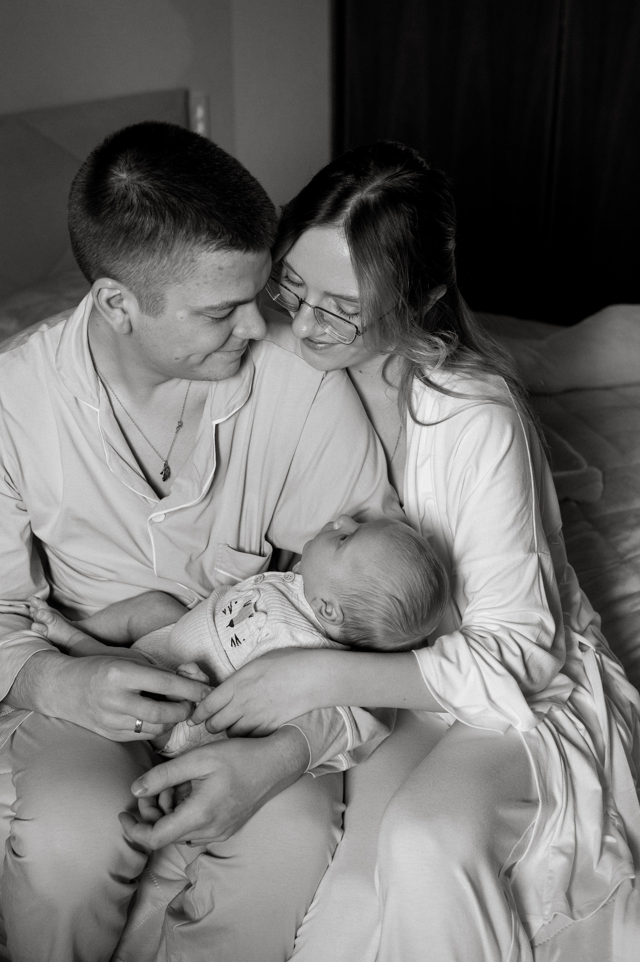 Иван, Ксения и Лев. Фотограф беременности и семьи, домашние съемки, Ньюборн