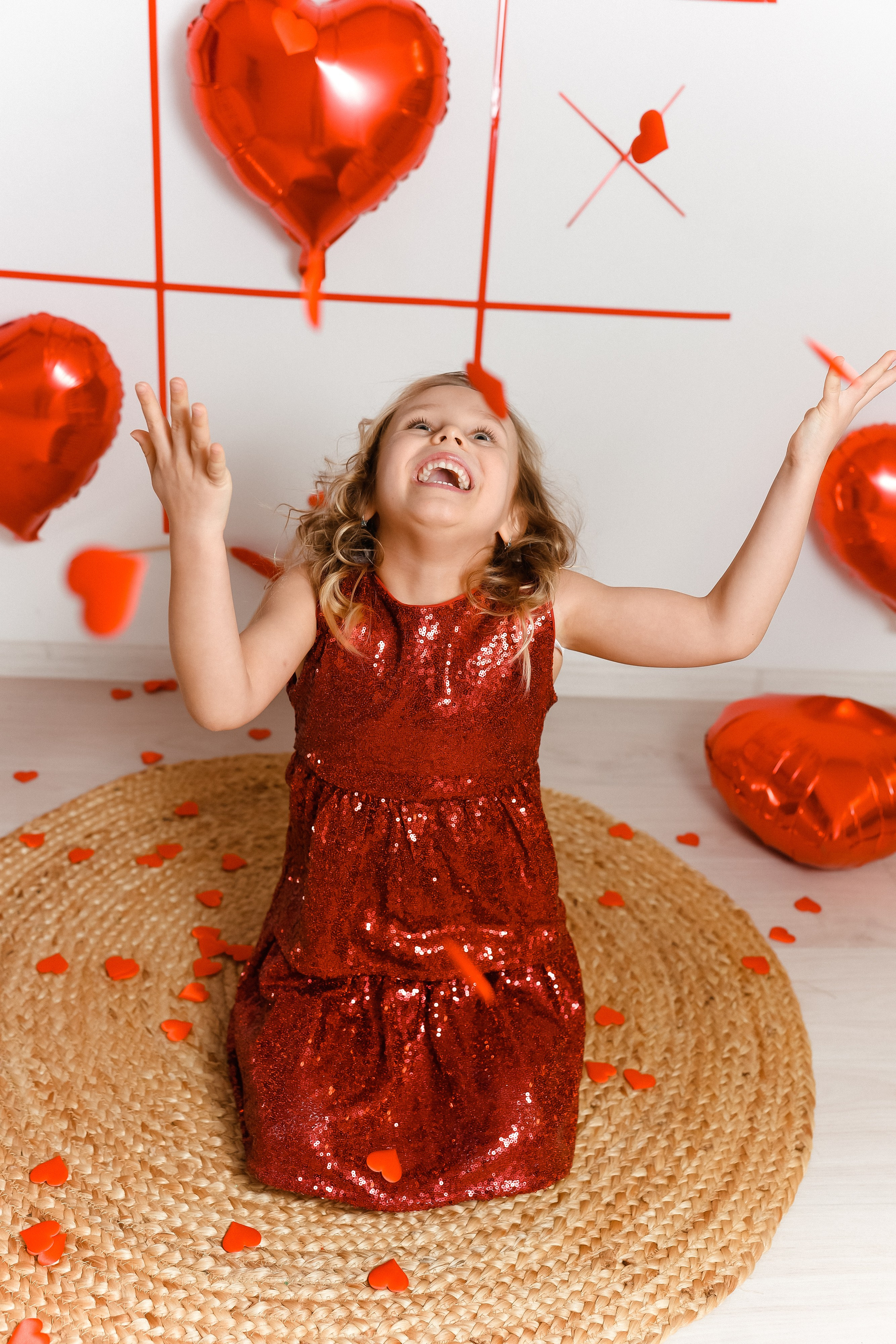 Сердечки. Фотограф новорожденных и детский фотограф в Екатеринбурге Ксени