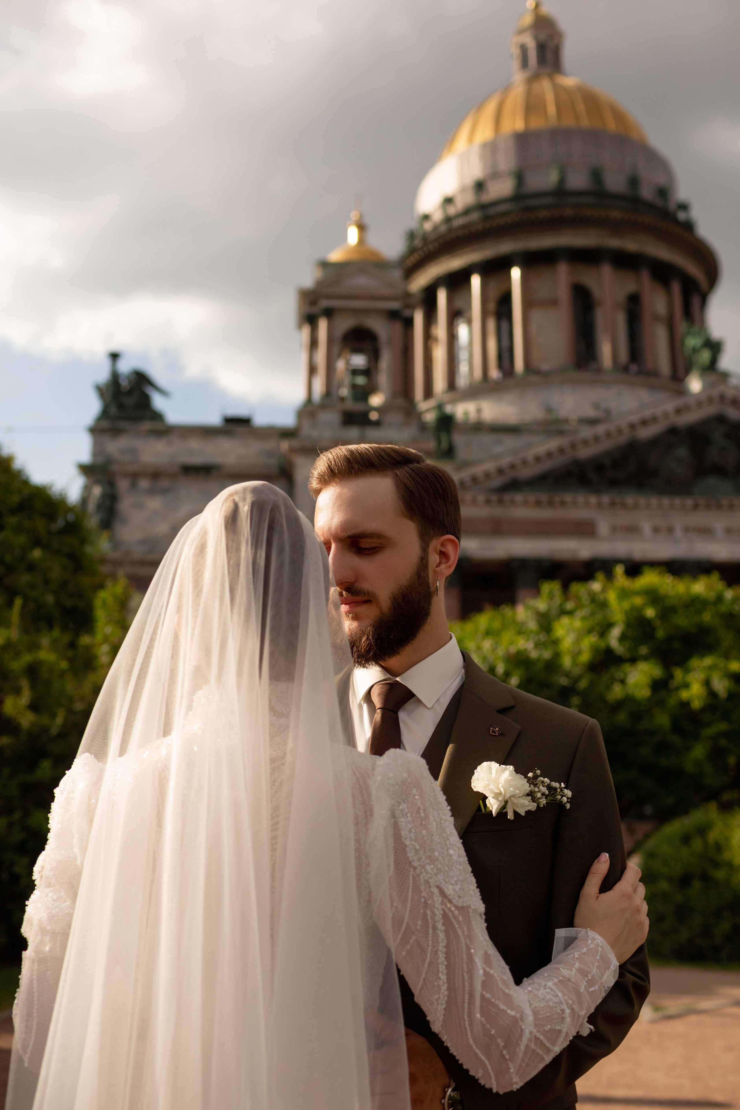 Свадебная фотопрогулка в Петербурге. Свадебный фотограф Кирилл Белый