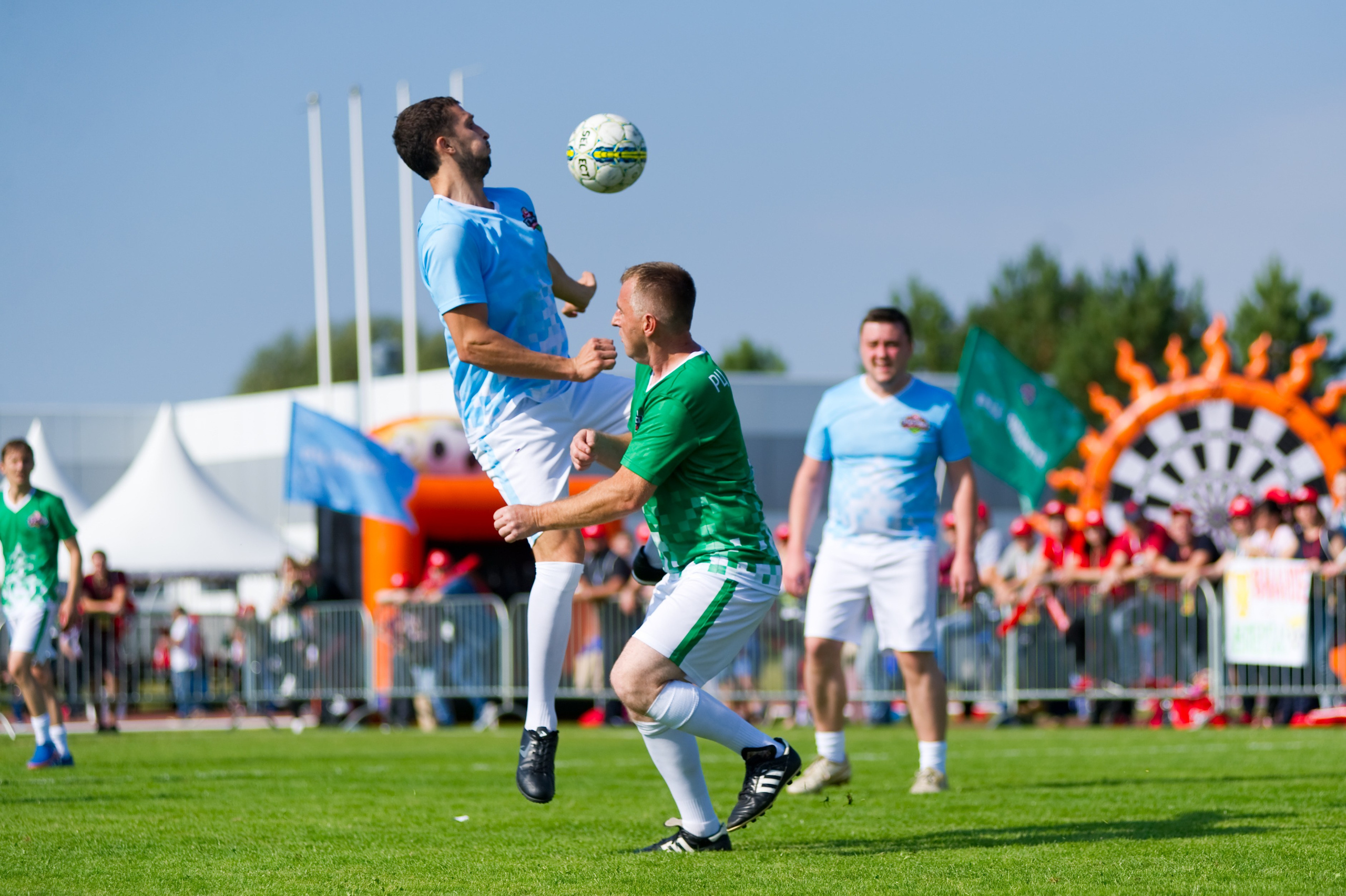 Турбофутбол (корпоративное соревнование «Пятерочки»). Репортажный фотограф и видеограф Слава Думчев. Тимбилдинги, отчетники, корпоративы
