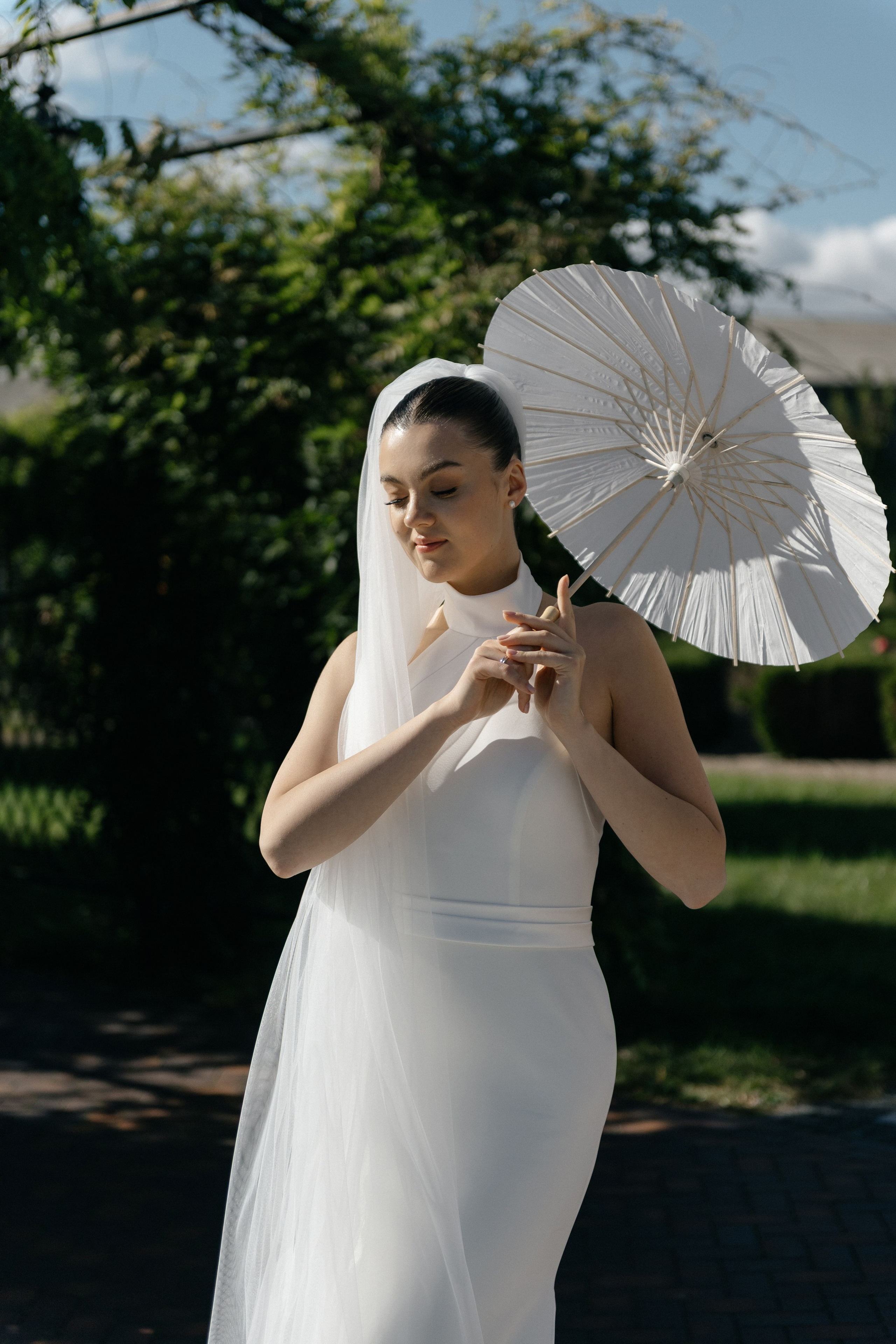Wedding day in VERSAL PARK. Wedding PHOTOGRAPHER Andrew Vnukov