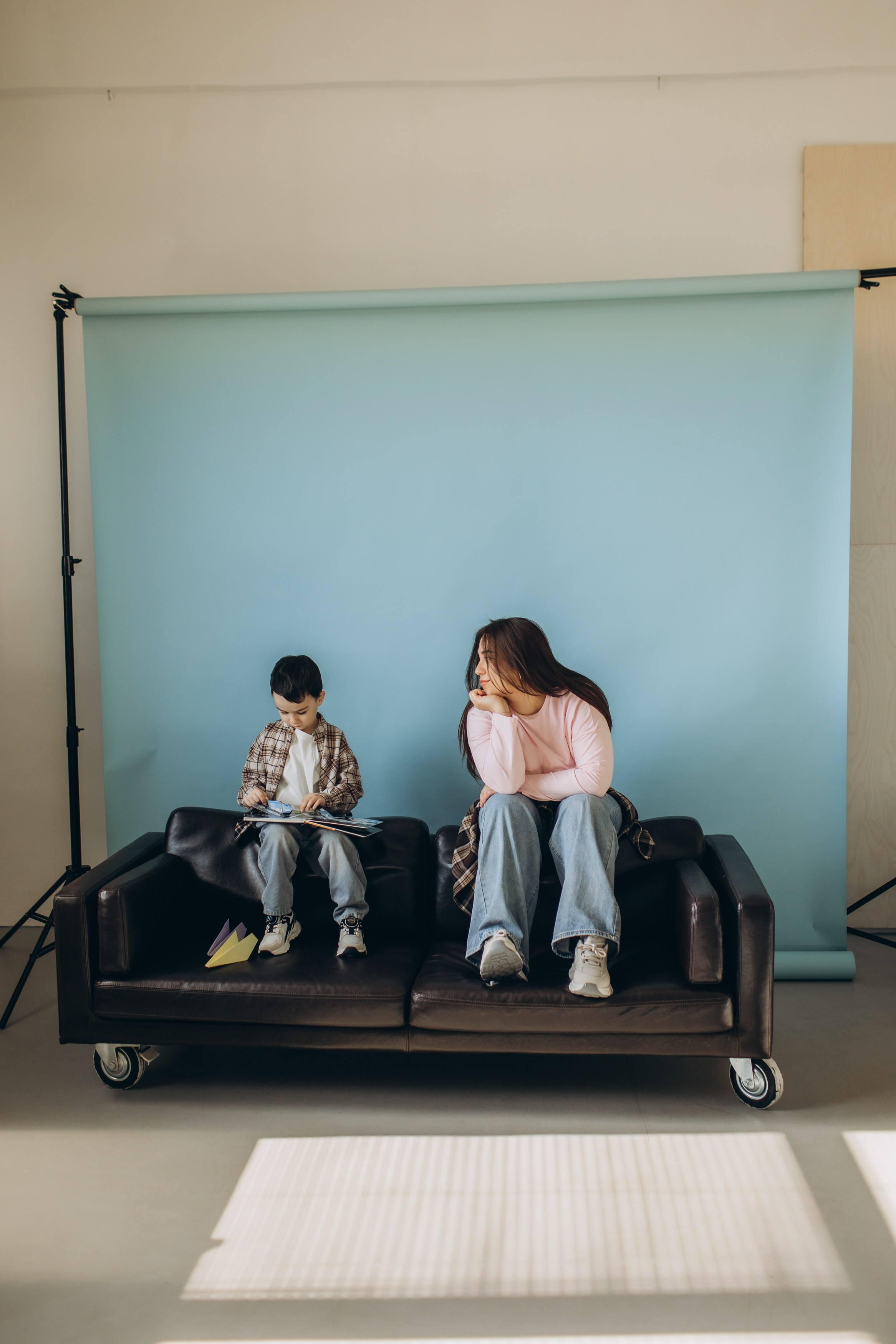 Фотосессия с попкорном фотосессия мама и сын. Фотограф Владимир Москва