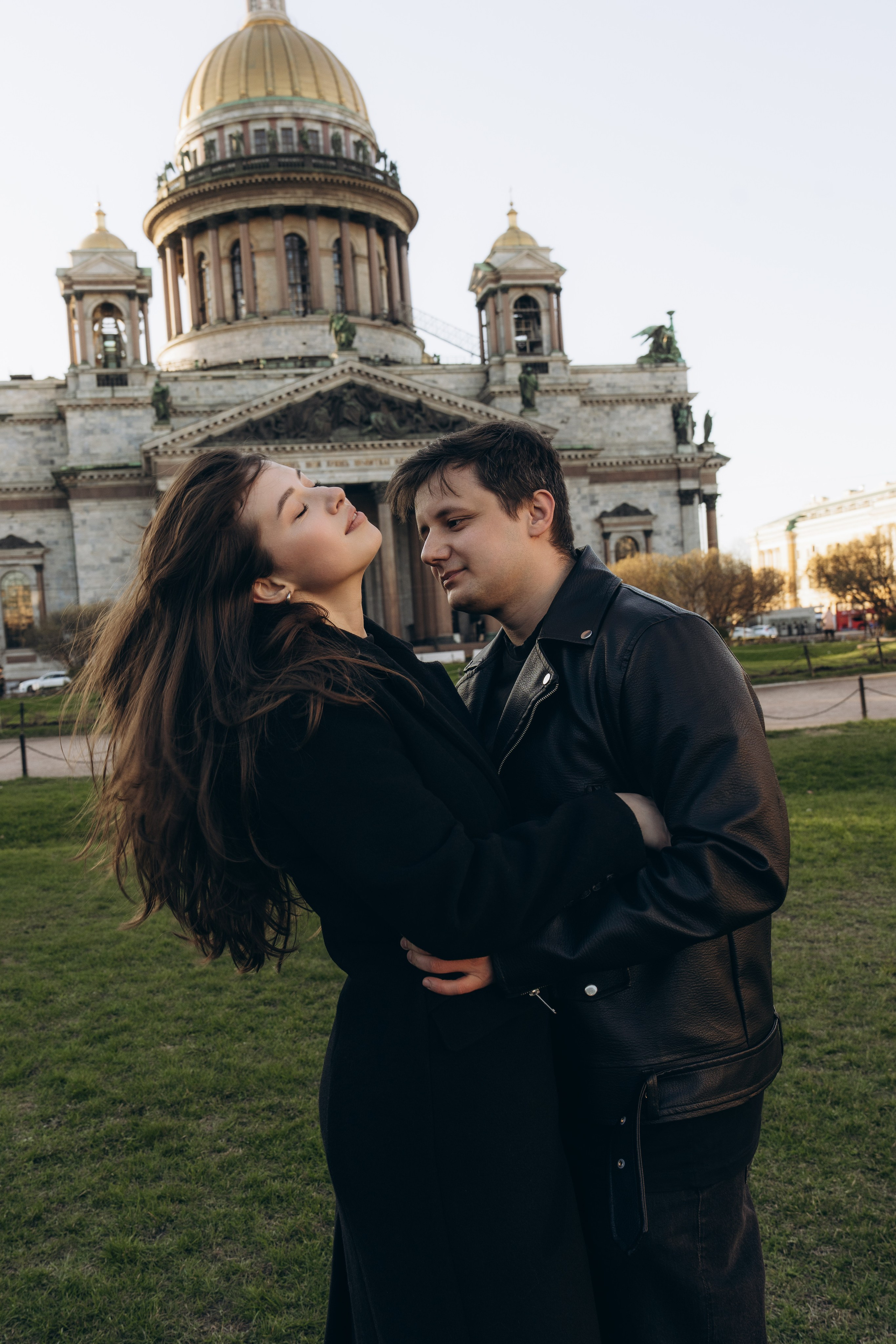 Лавстори прогулка в Санкт-Петербурге. Свадебный фотограф в Москве Анна Полушина