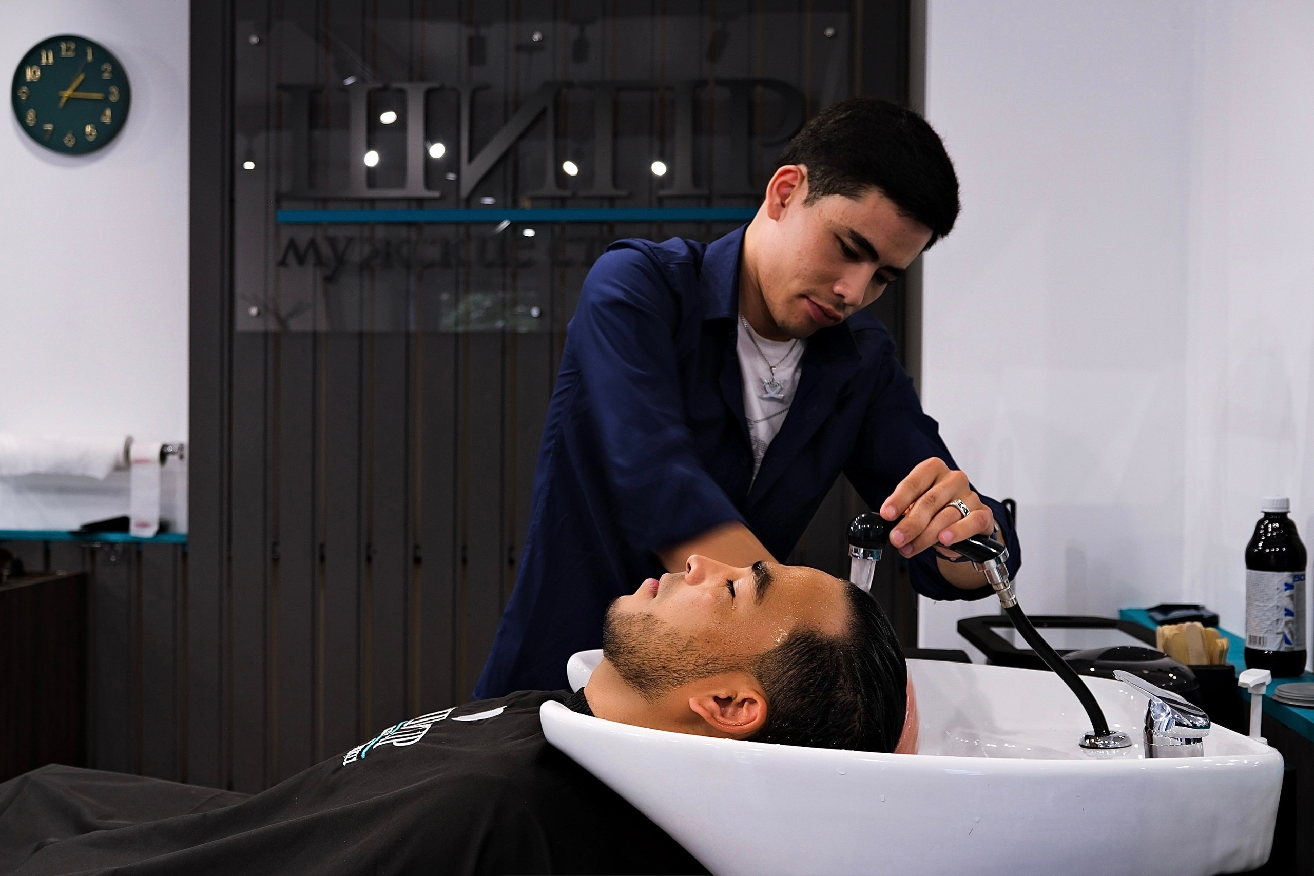 Съемка для барбершопа. Фотограф на камеру и мобильная съемка в Казани Лидия