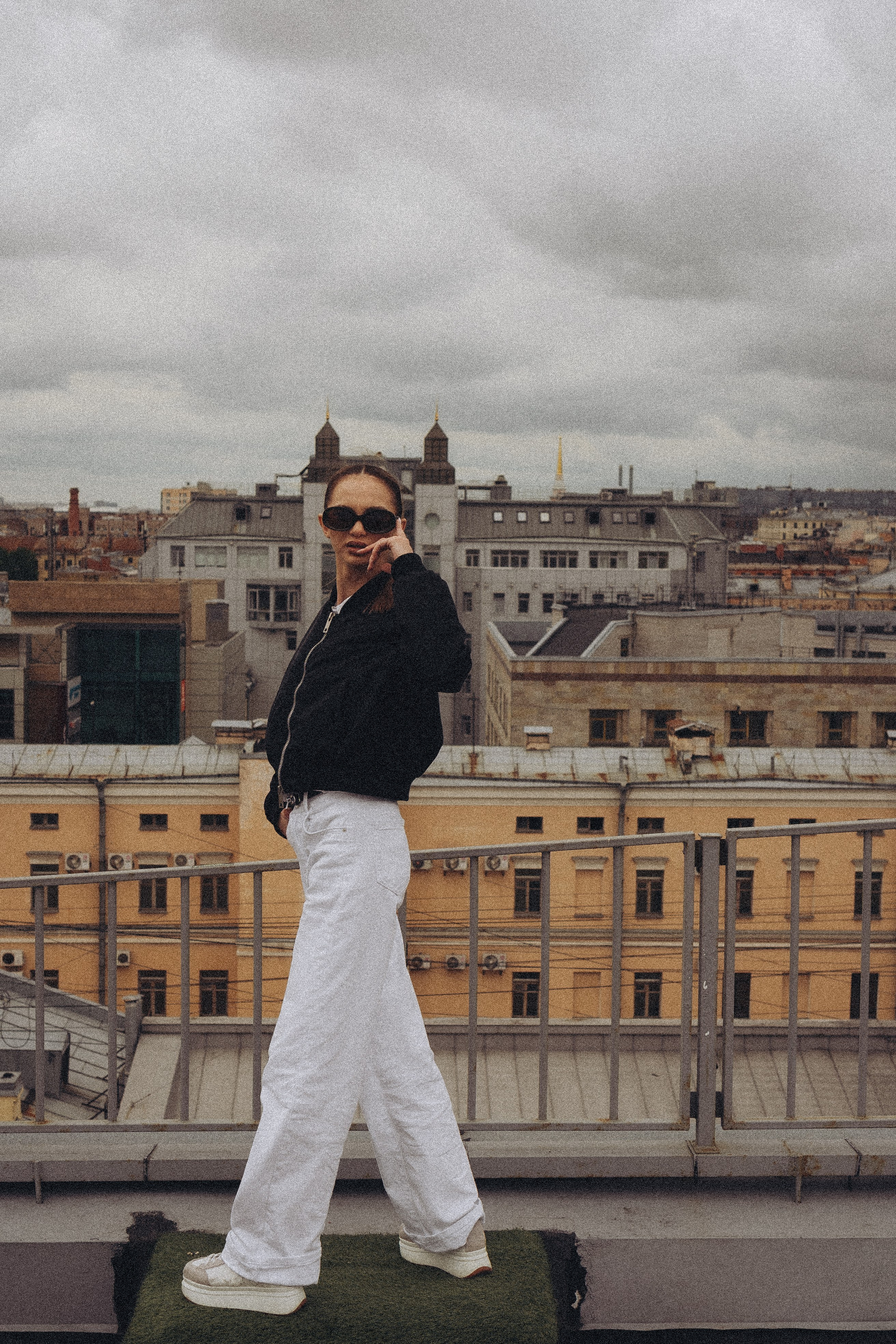 МЫ ГУЛЯЛИ ПРО КРЫШАМ ПИТЕРА. Профессиональный фотограф, Санкт-Петербург — Виктория Богомолова