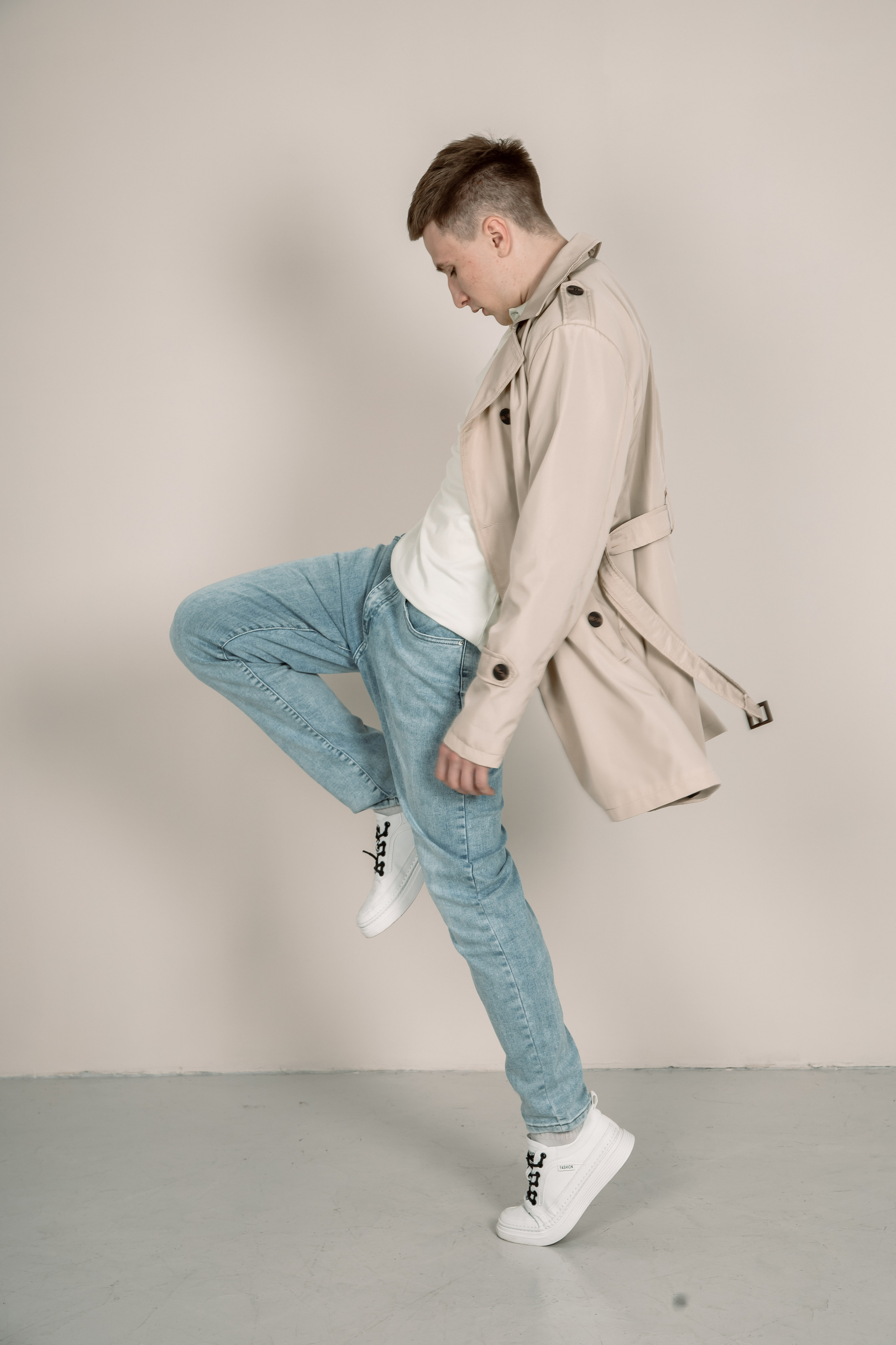 Тренчи. Фотограф Екатеринбург. Фотосессии для маркеплейсов