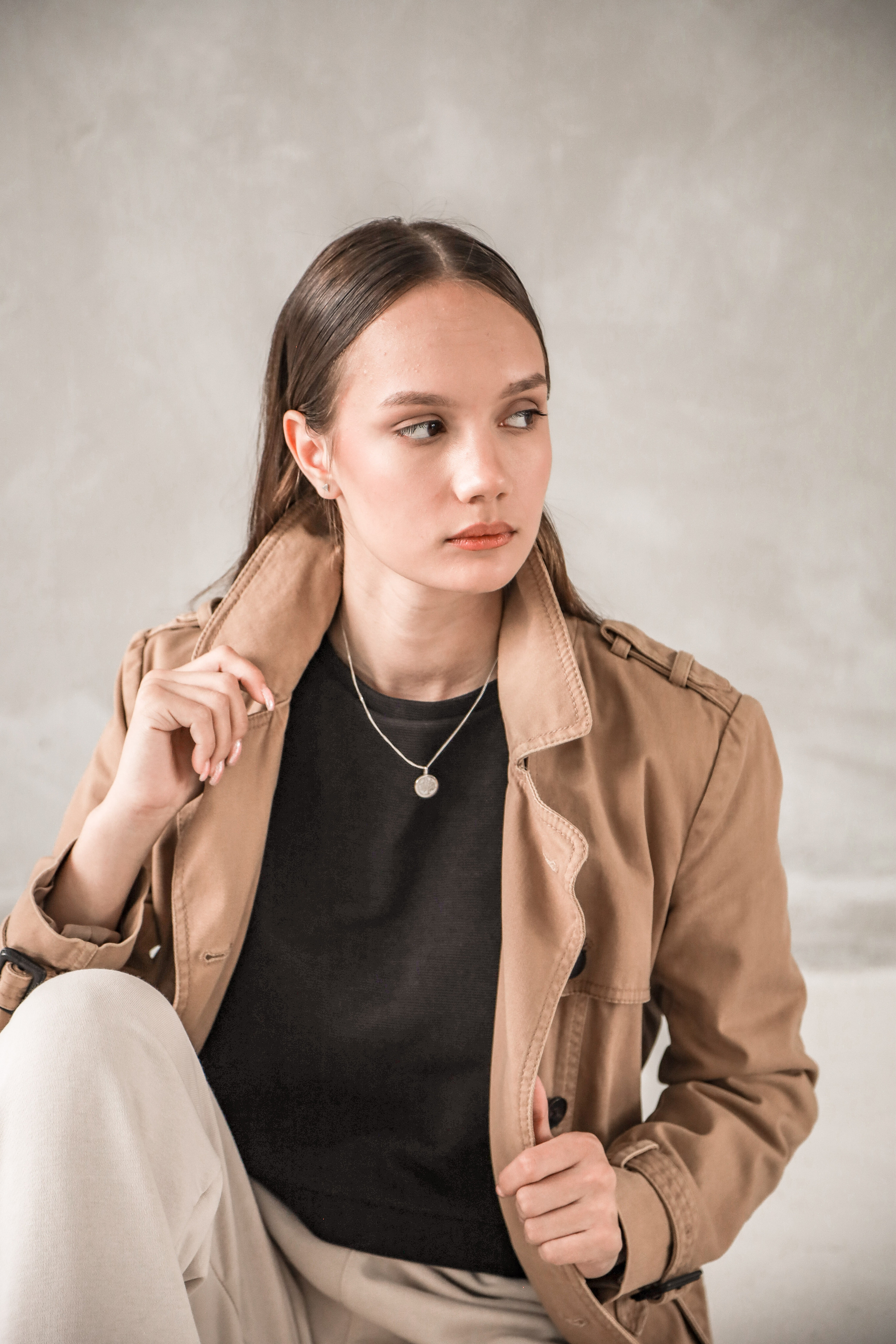 Тренчи. Фотограф Екатеринбург. Фотосессии для маркеплейсов