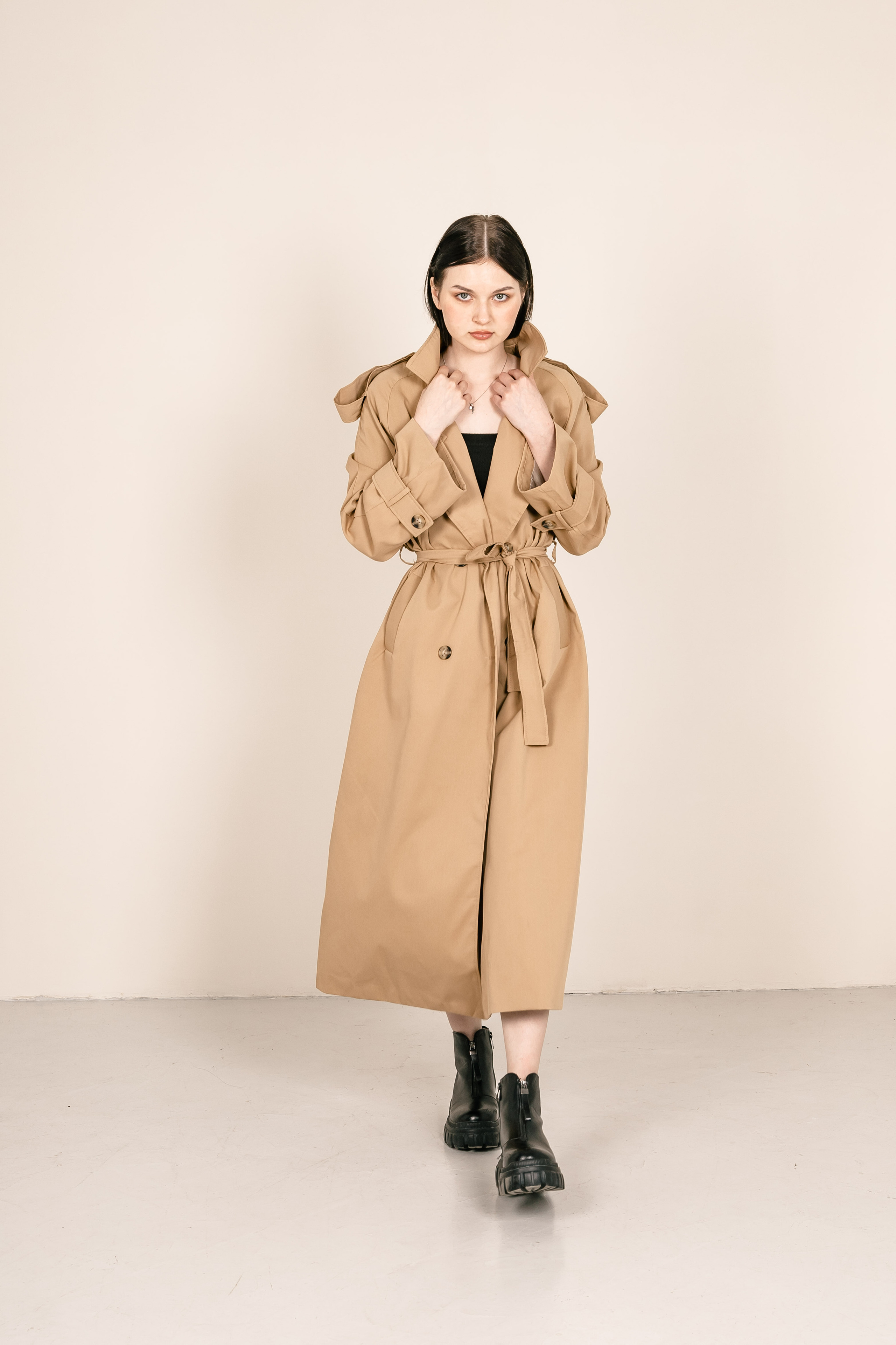 Тренчи. Фотограф Екатеринбург. Фотосессии для маркеплейсов