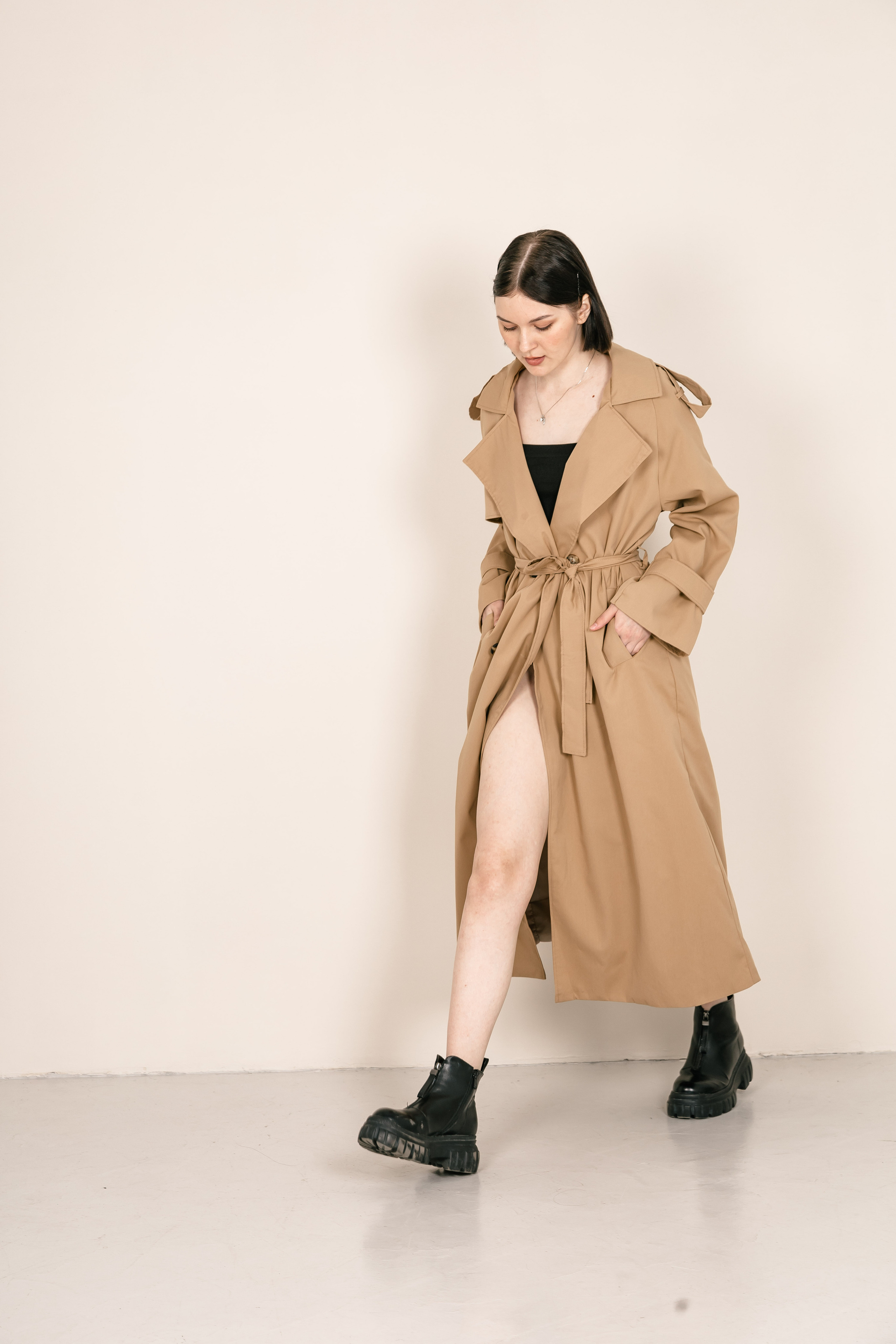 Тренчи. Фотограф Екатеринбург. Фотосессии для маркеплейсов