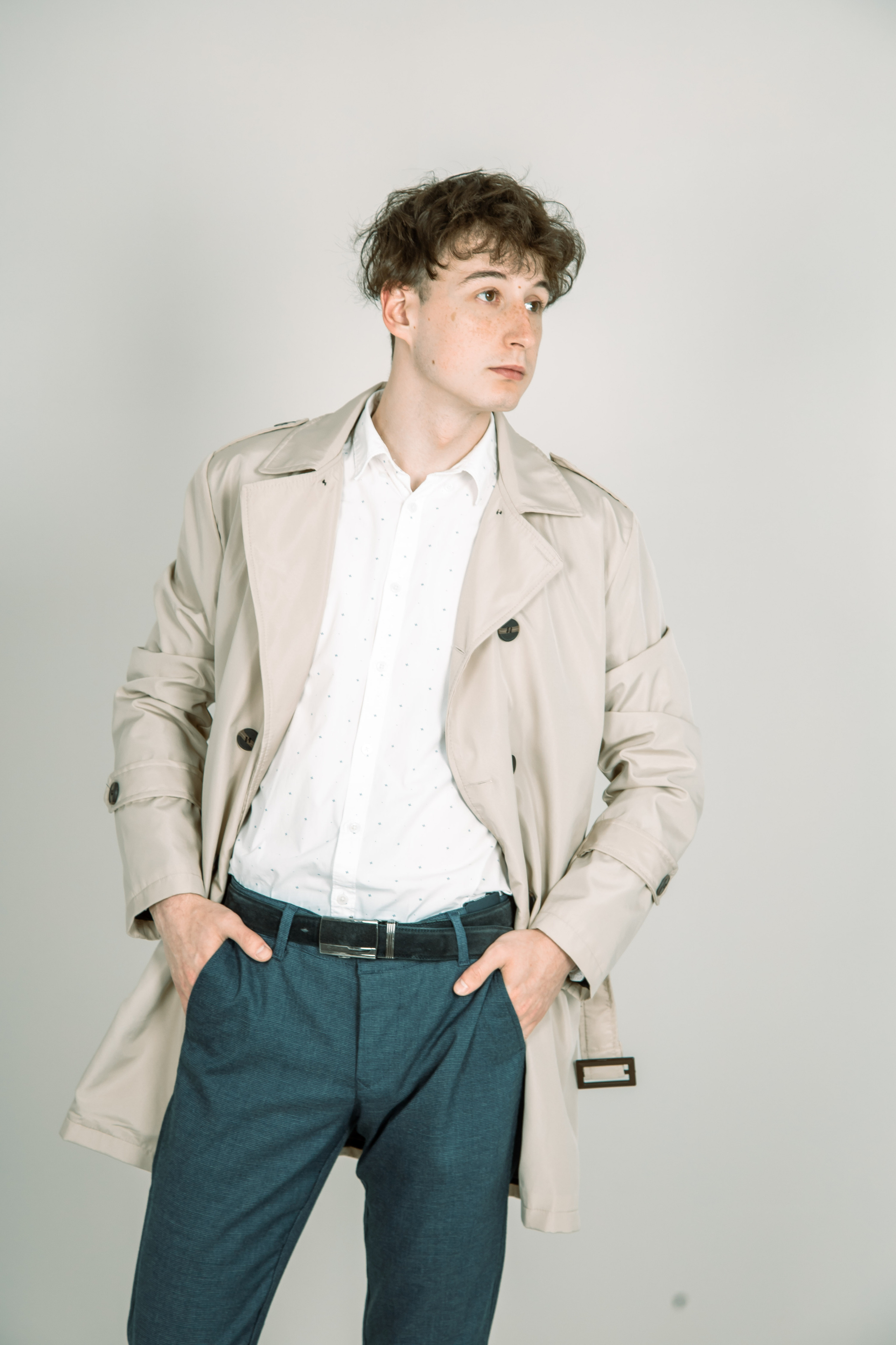 Тренчи. Фотограф Екатеринбург. Фотосессии для маркеплейсов