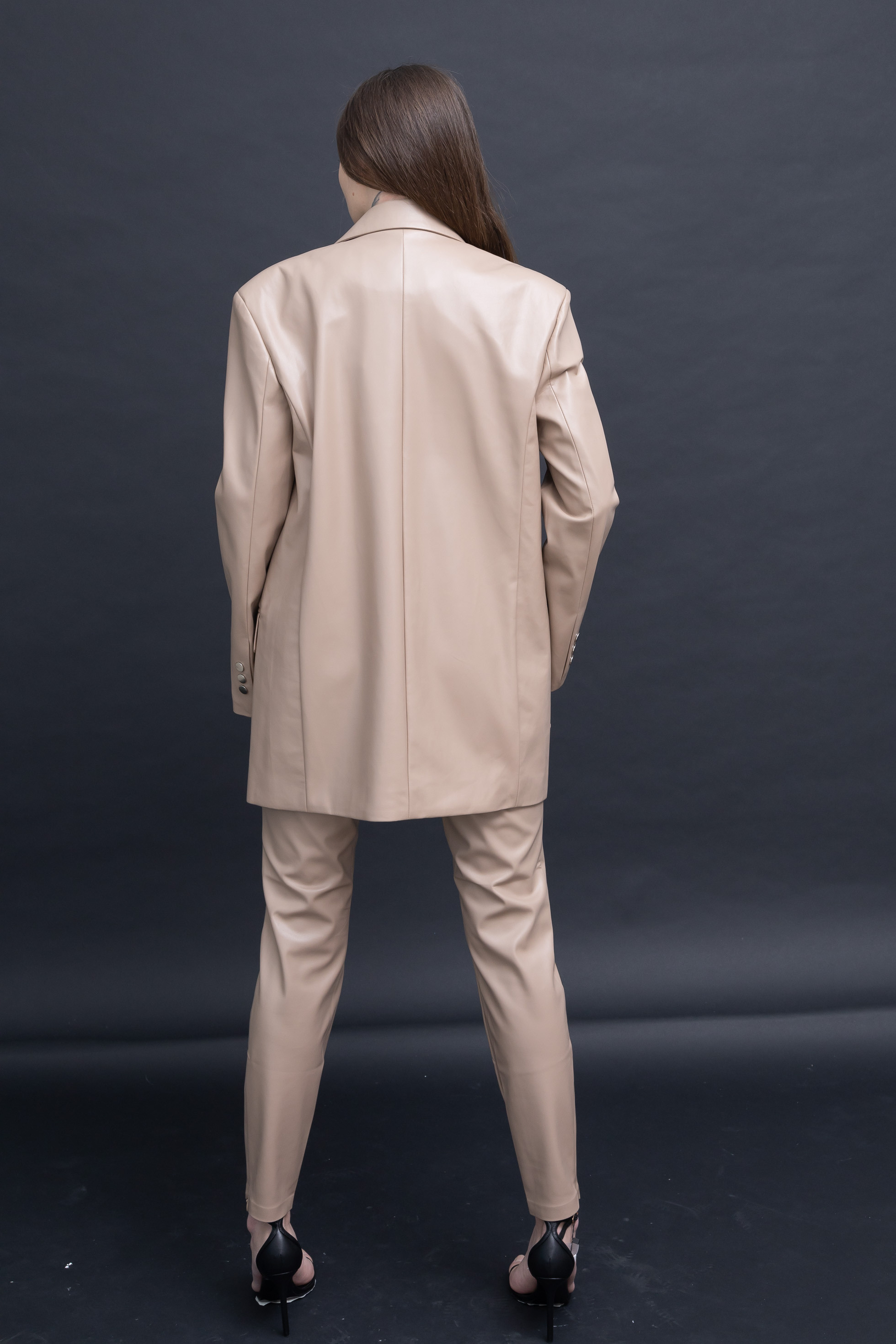 Платья, топы, юбки. Фотограф Екатеринбург. Фотосессии для маркеплейсов