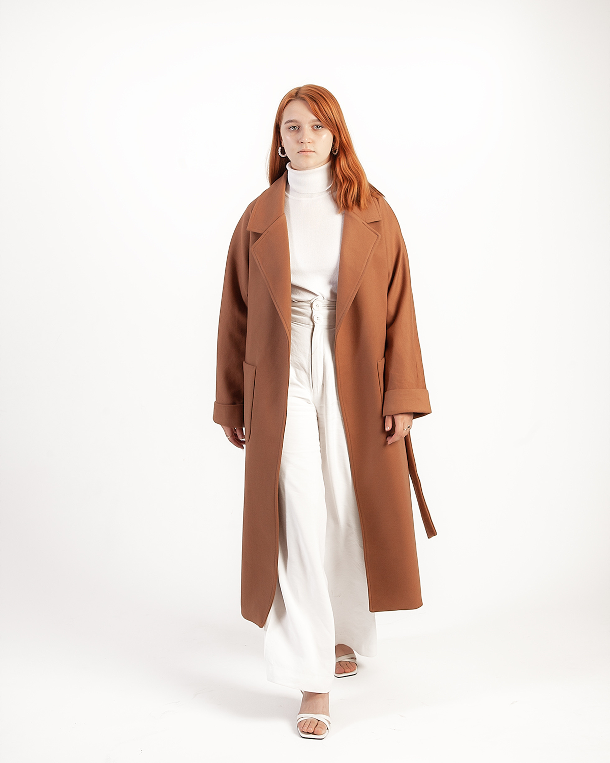 Пальто. Фотограф Екатеринбург. Фотосессии для маркеплейсов