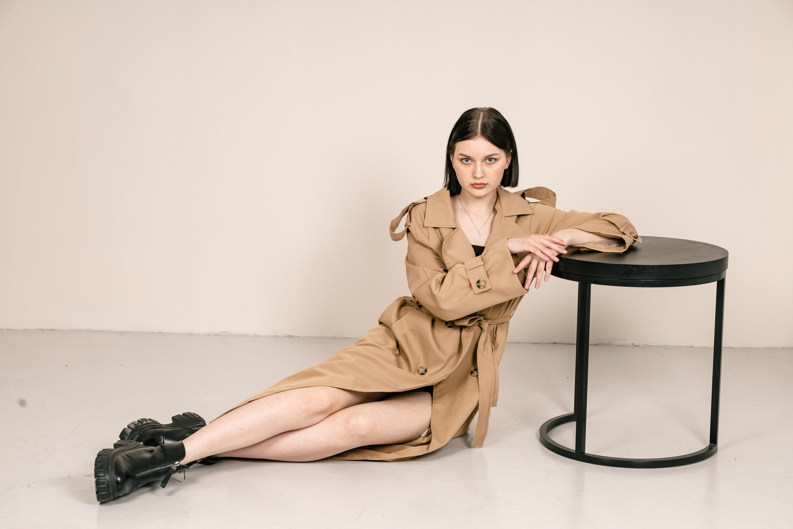 Тренчи. Фотограф Екатеринбург. Фотосессии для маркеплейсов