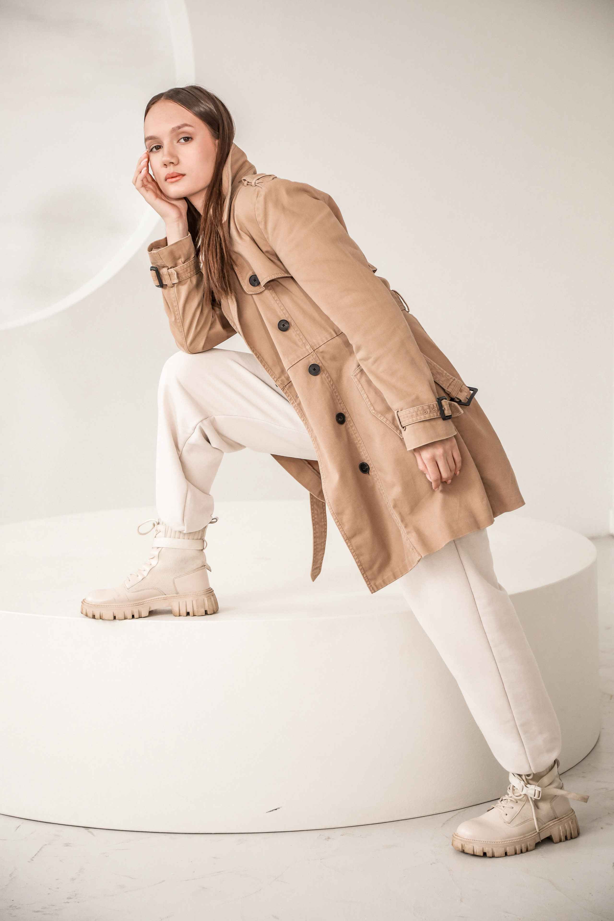 Тренчи. Фотограф Екатеринбург. Фотосессии для маркеплейсов