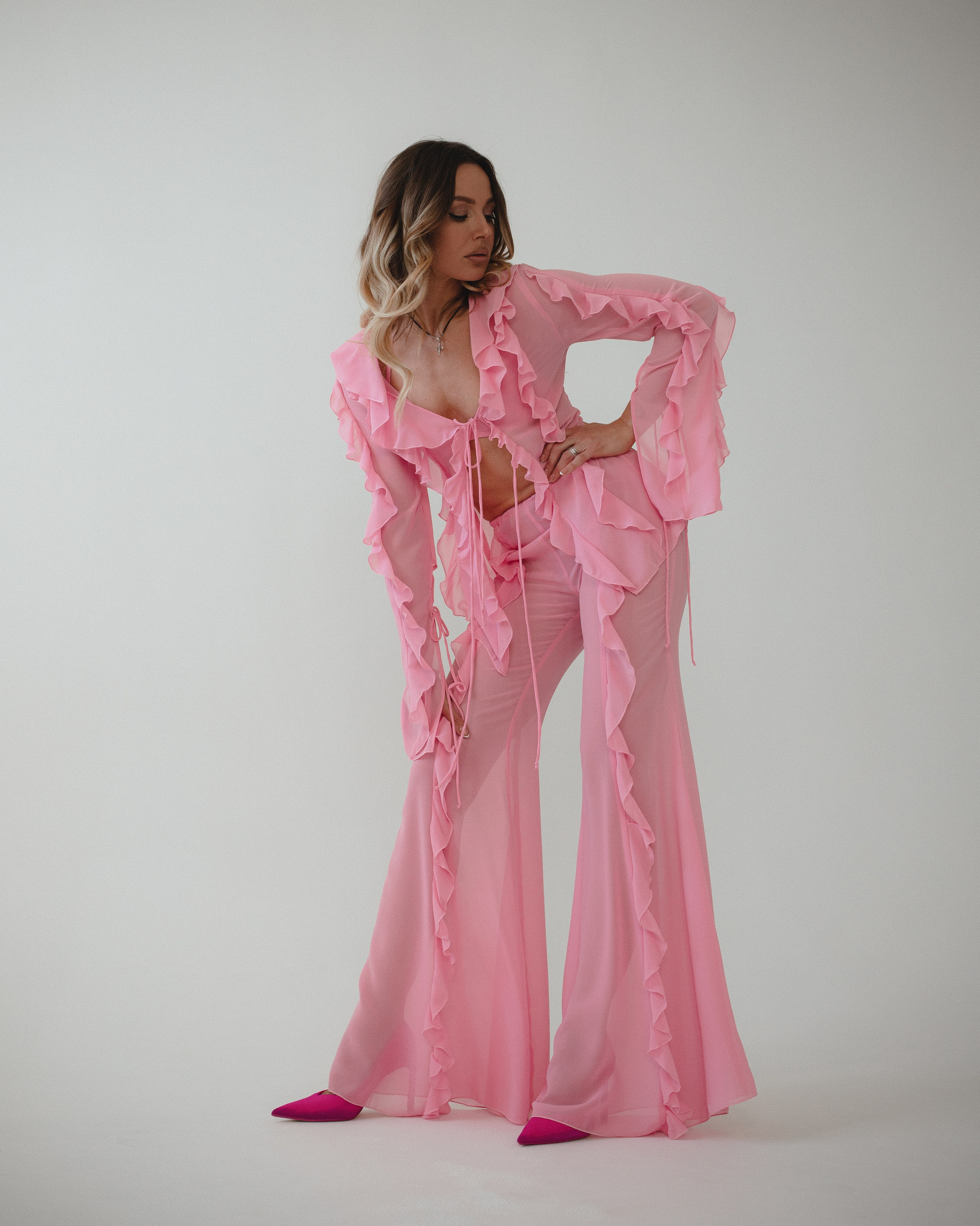 Monreve. Фотограф в Москве и Сургуте Алла Лесовая. Снимаю каталог для брендов и индивидуальные портреты для людей