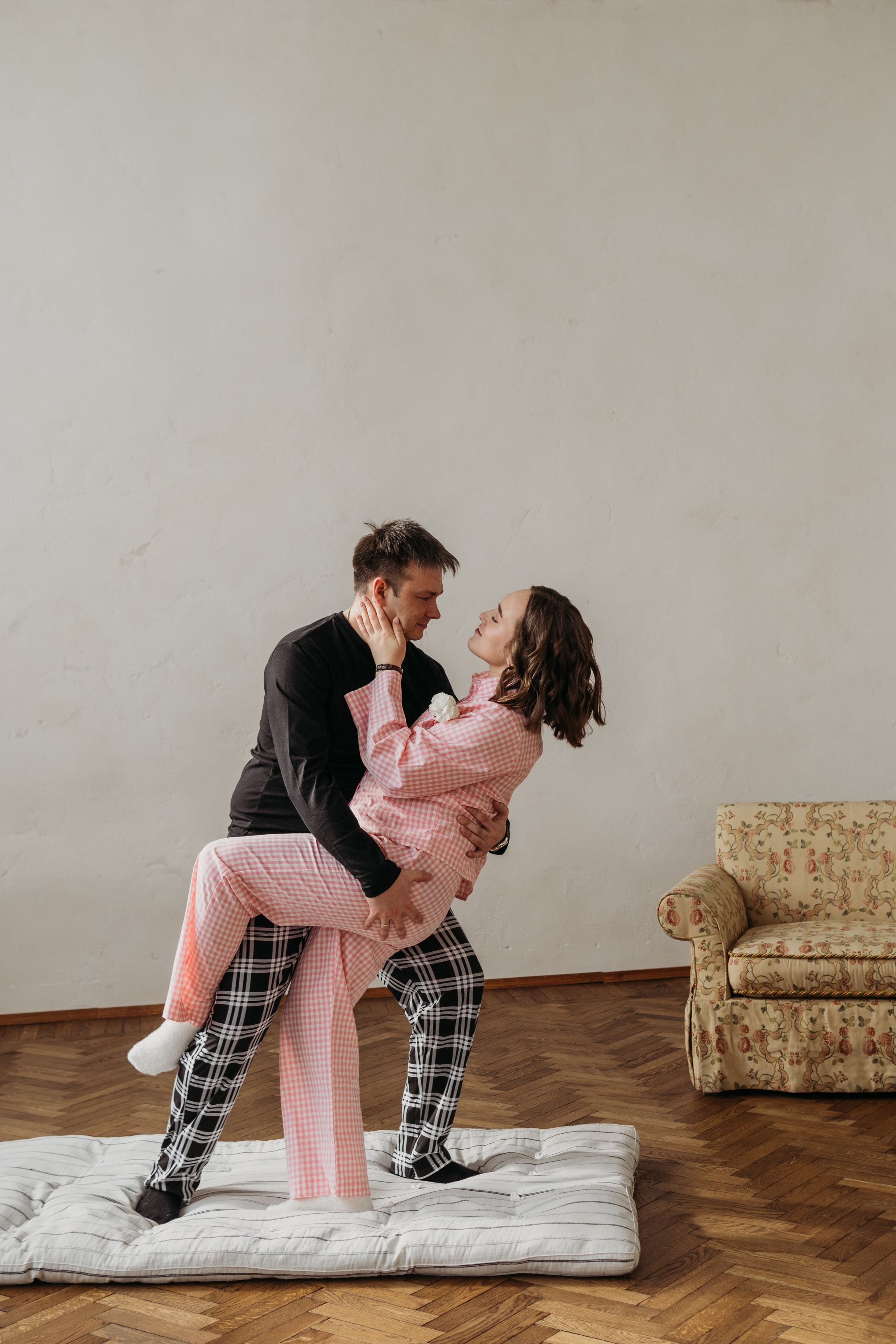 Artem & Katherine. Я — Алёна и я фотографирую красиво (е)