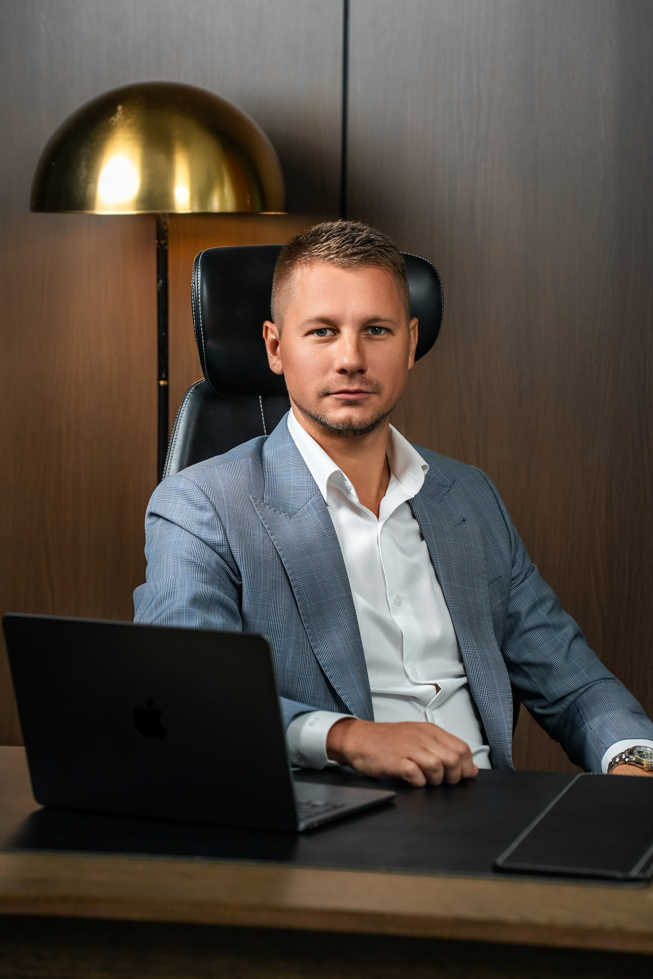 Команда. Portrait photographer Moscow, UAE, Oleg Koshmarov