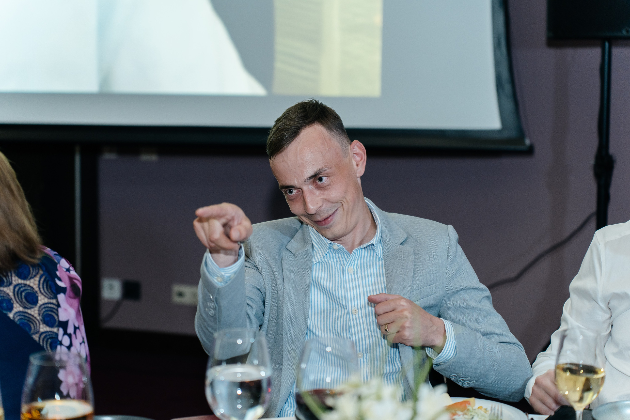 City Center. Для тех, кто не ждёт удачи, а создаёт её. Каждая фотосессия — это твой момент, твой стиль, твой успех. 📸