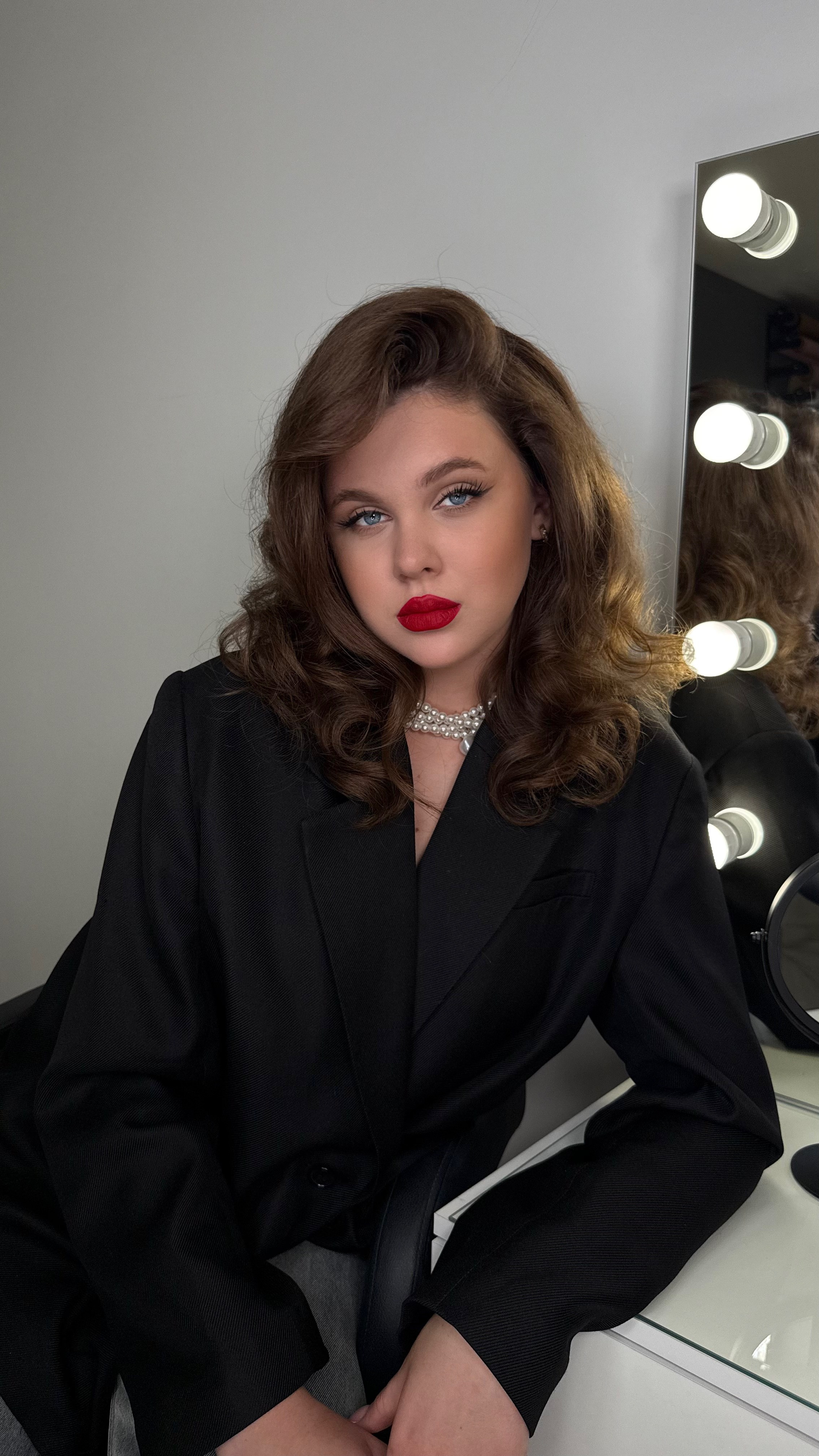 Образы. Студия визажистов, стилистов по прическам, бровистов и мастеров по ресницам