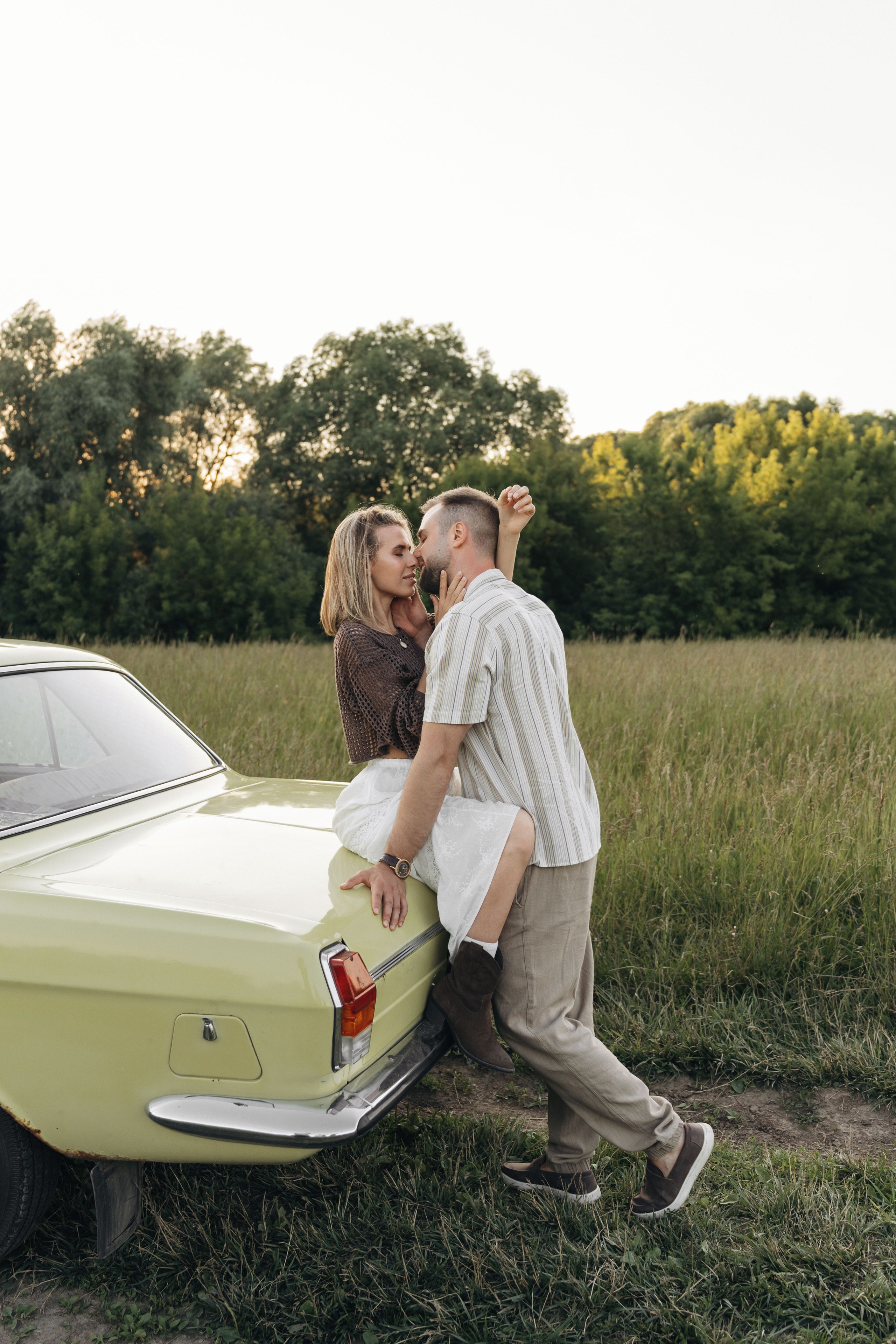 На машине загород. Ваш фотограф Вика Артемова