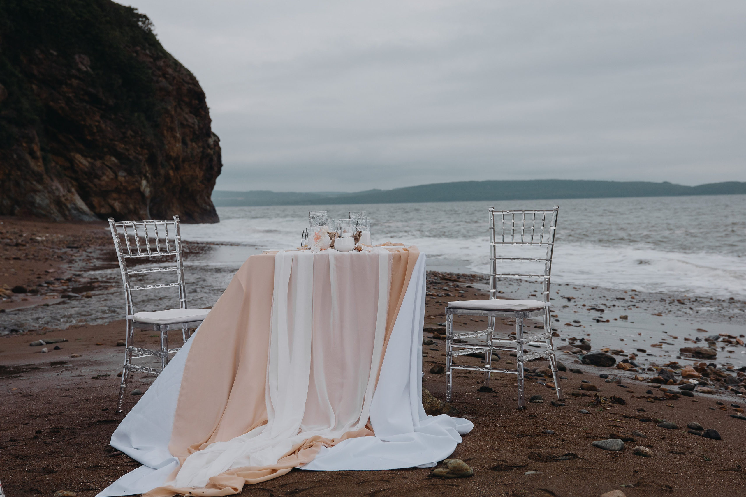 Свидание у моря во Владивсотоке. Организация свадеб и других мероприятий во Владивостоке от «Рядом быть»