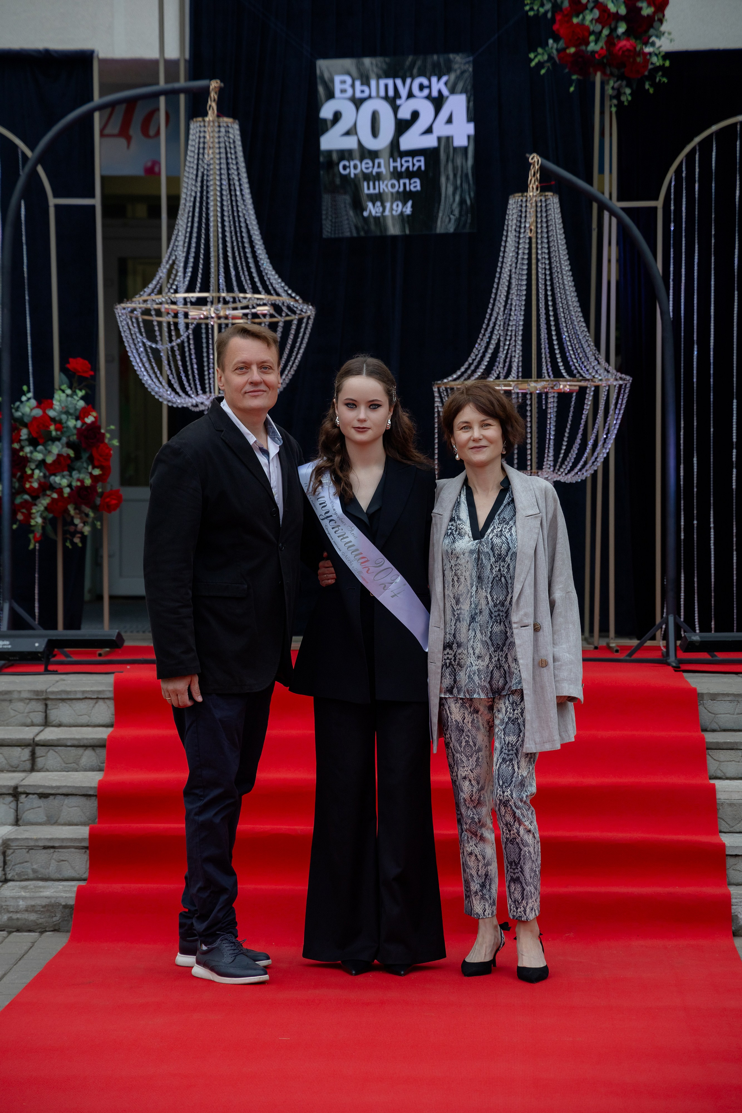 Школьный выпускной 2024 год в Соколе (Минск). Свадебный фотограф в Минске/Беларуси Сергей Спиридонов