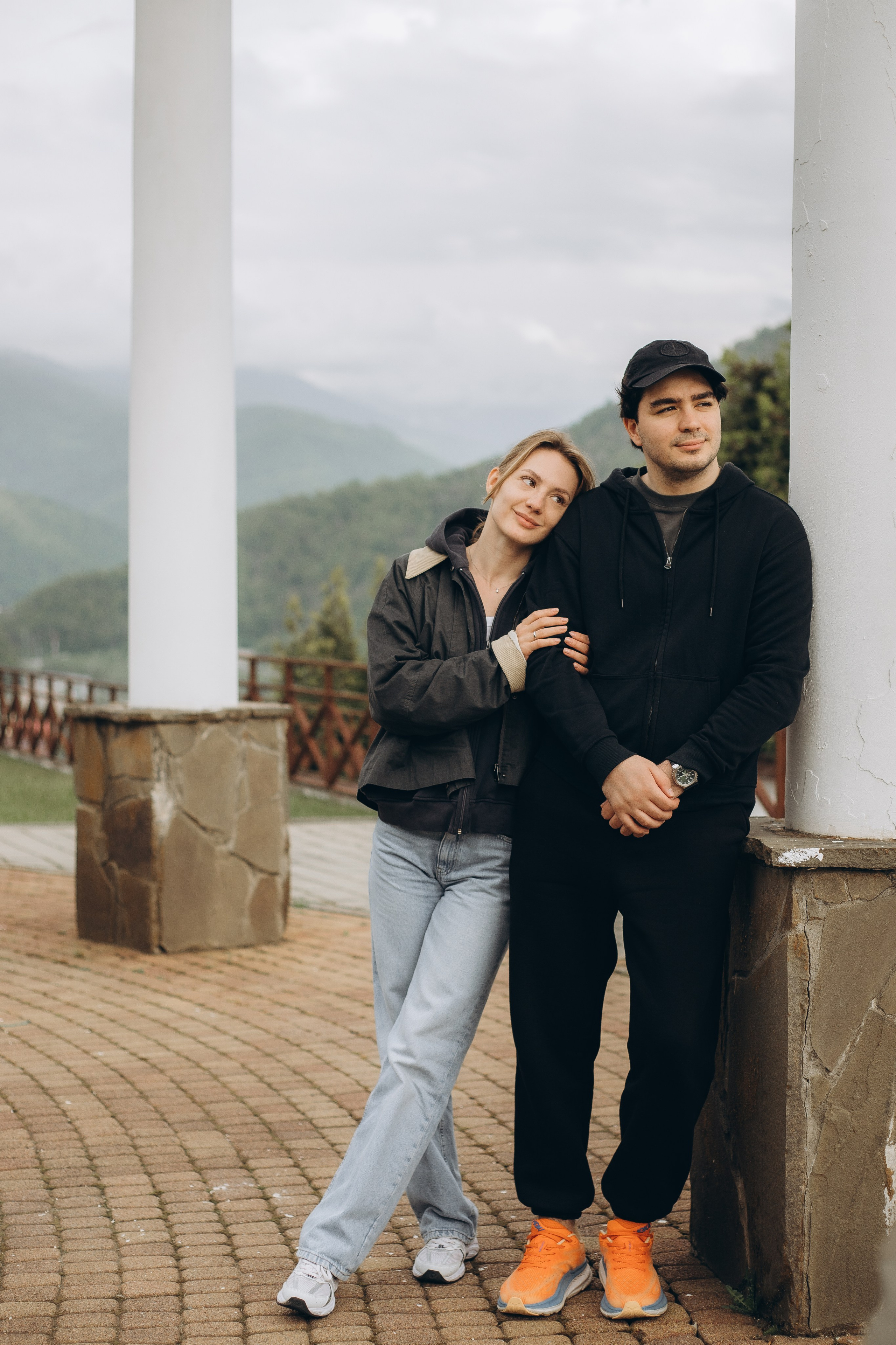 Фруктовый сад. Семейный и свадебный фотограф Сочи Адлер Сириус Красная поляна