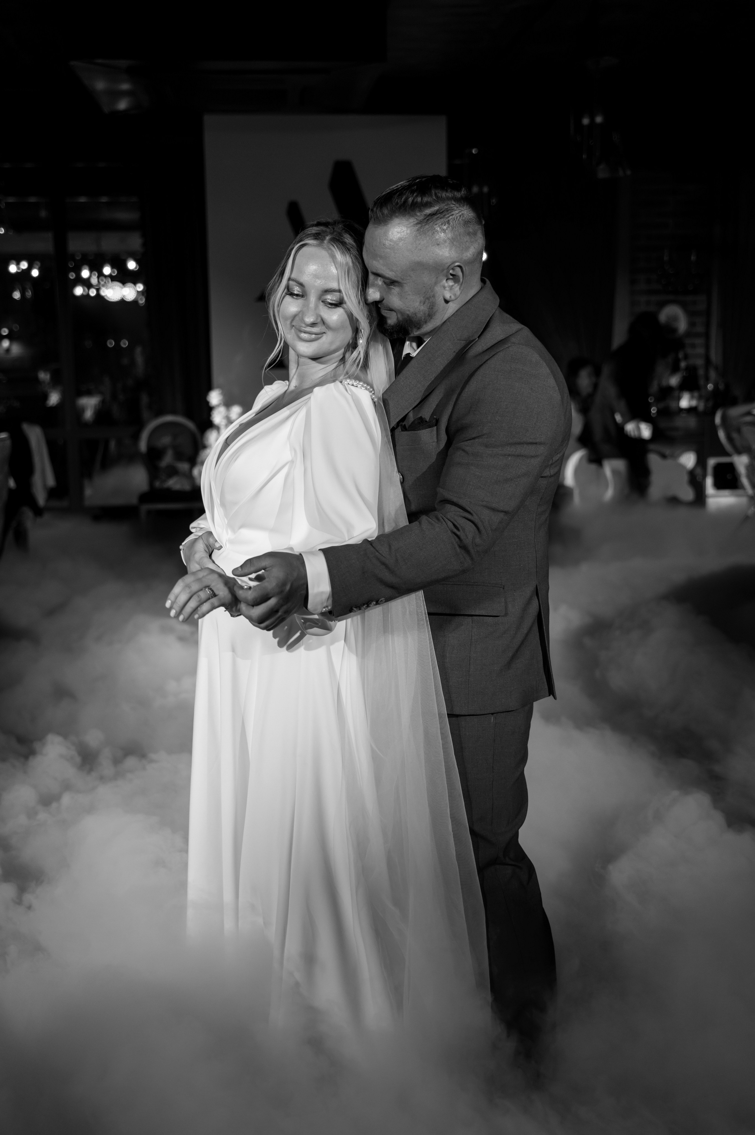 Свадебная фотосессия в отеле Hayat Regency Rostov. Свадебный фотограф в Ростове Максимов Максим