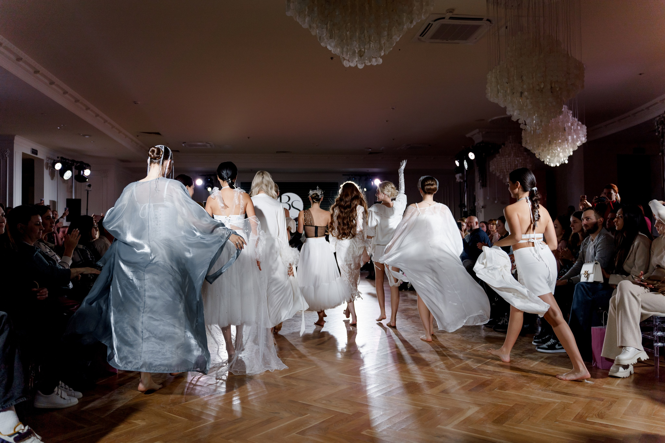 Выставка свадебных специалистов «Свадьба на 1000%». Свадебный фотограф в Санкт-Петербурге