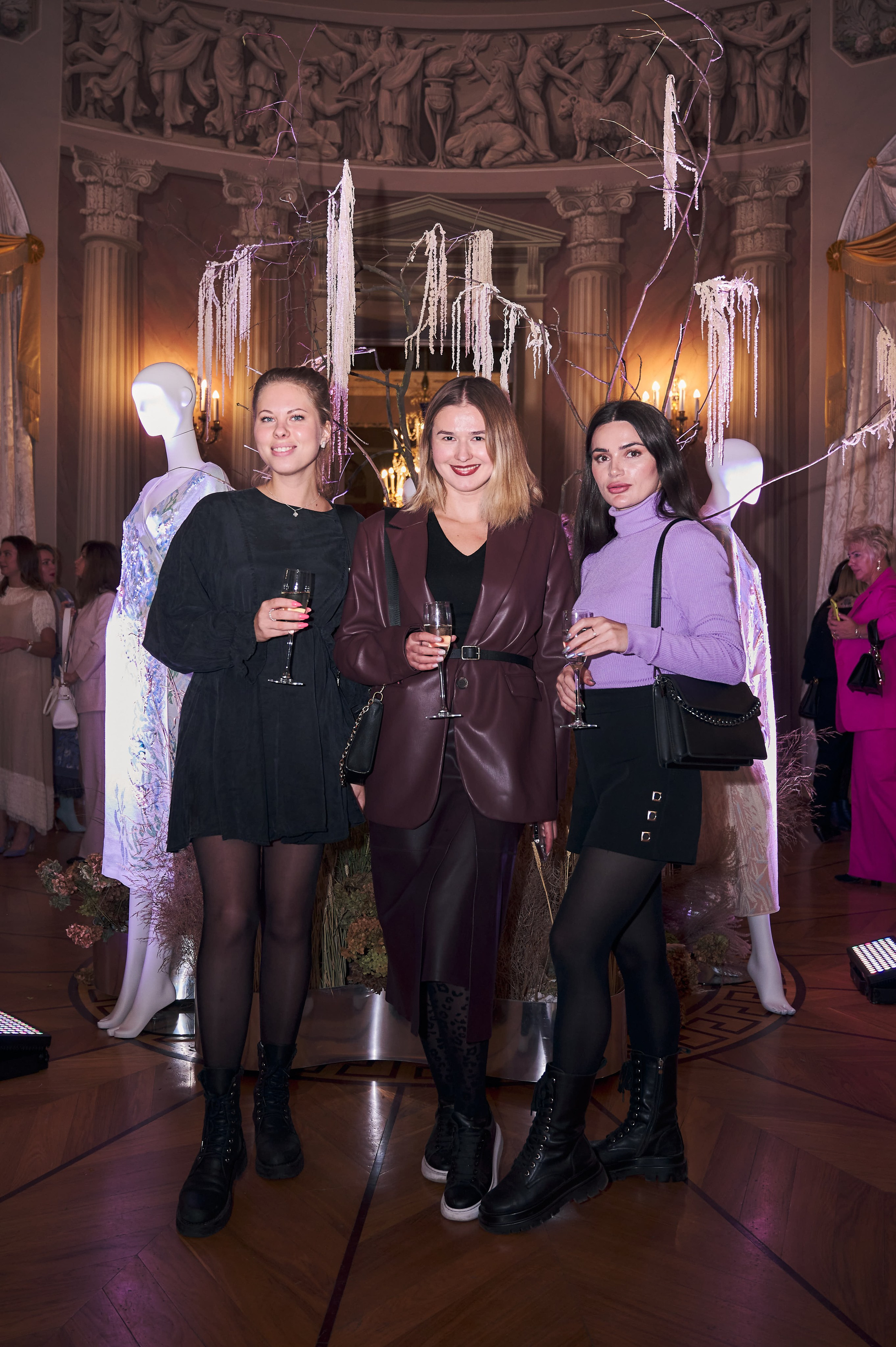 21.09.22 Люблино — Показ коллекции платьев. Никита Хохловский фото и видео продакшн