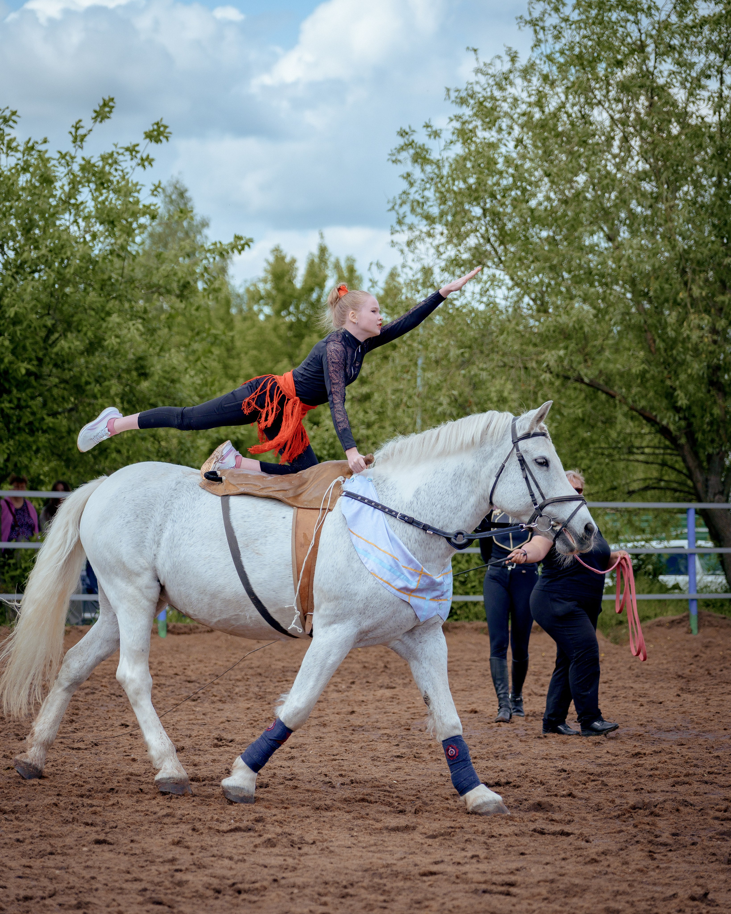 Конный клуб Горки. Портретный и семейный фотограф в Москве/Видное