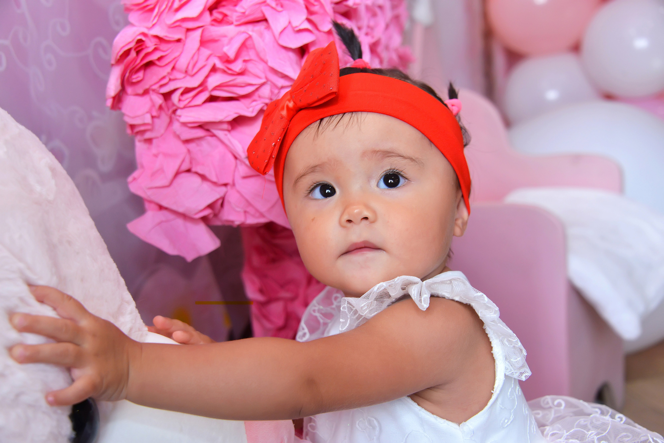 Дети-5 (Адель-1годик). Фотосъёмка. Фотограф Сергей Авдеев-семейный и детский фотограф в Алматы