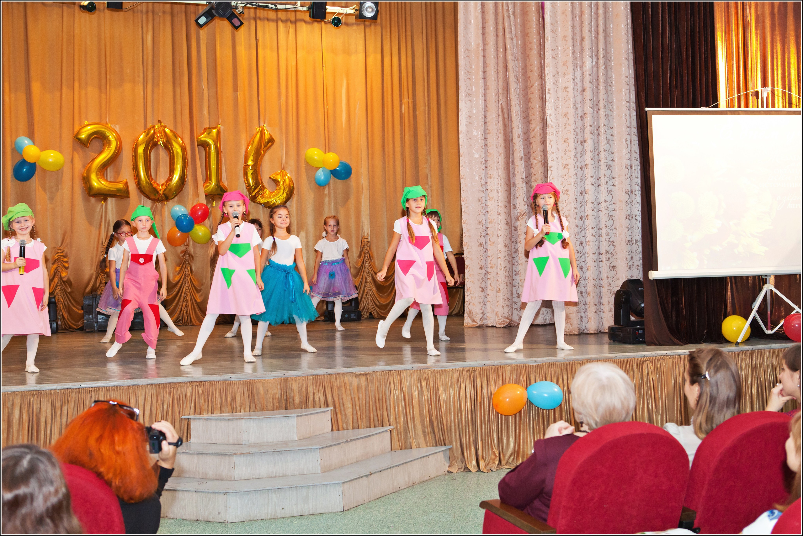 Выступление коллектива Дежавю. Фото и видео Москва, Московский. Свадебный фотограф, видеограф, фотосессии, видеосъемка