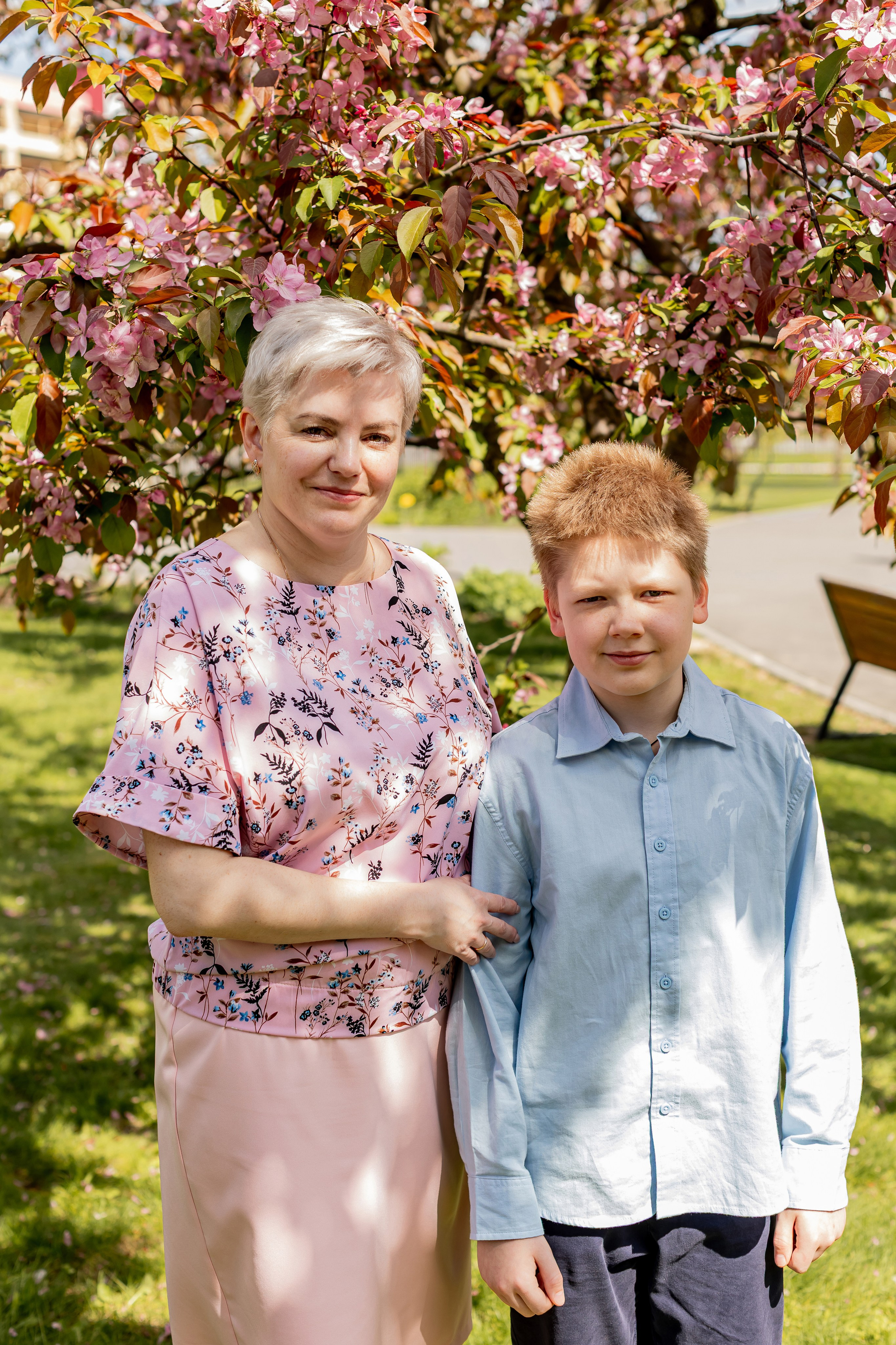 Выпускной в начальной школе на улице. Фотограф и видеограф Москва. Свадебный фотограф, видеограф. Выпускные альбомы. Оживающие альбомы