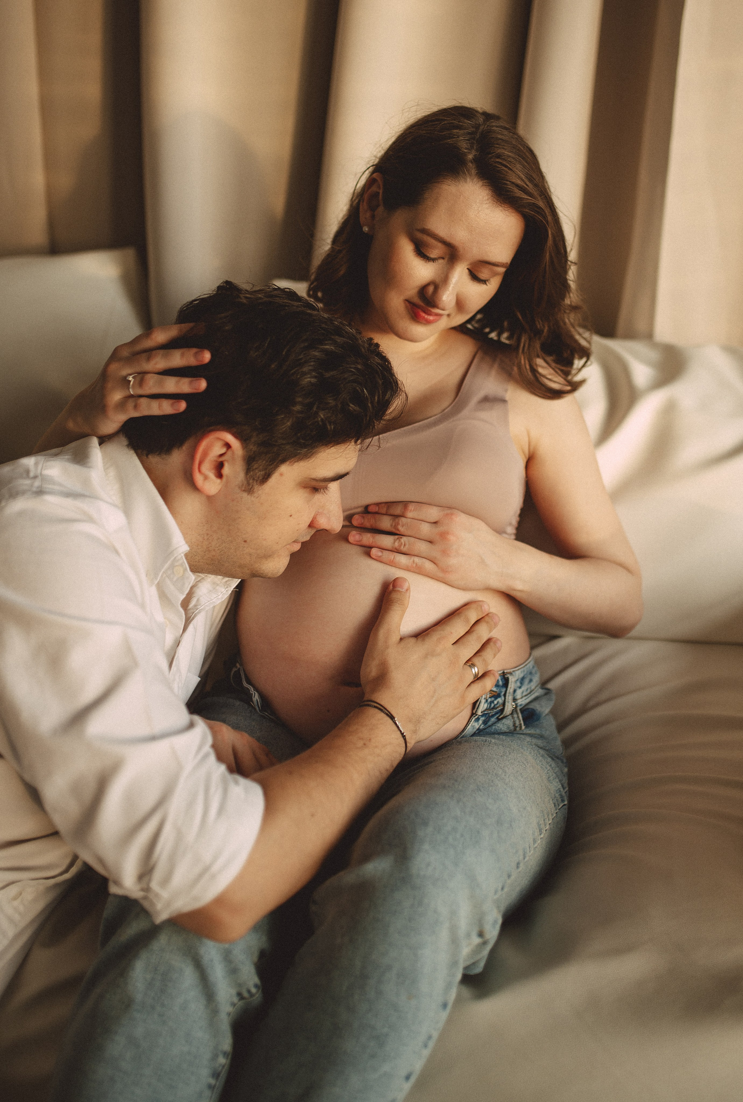 Фотосессия беременности в фотостудии. Семейная фотосессия Бутово Москва фотограф Алина Морщагина