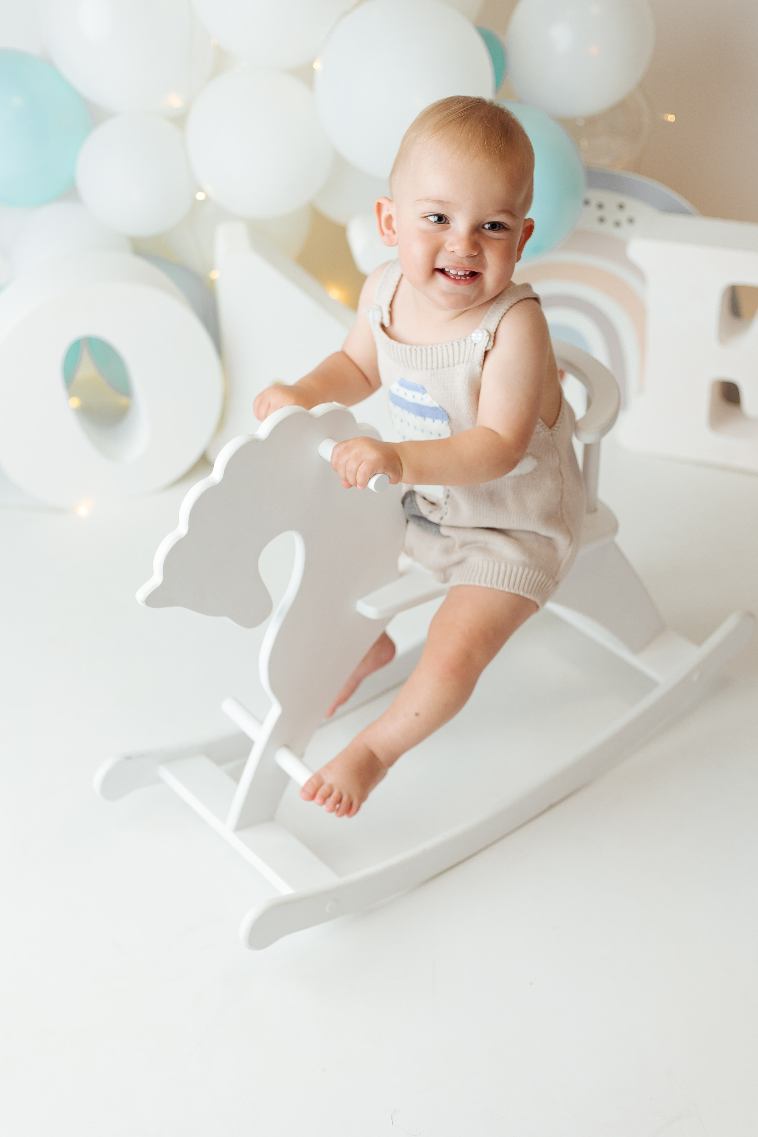 Праздничное оформление. Фотограф беременности, новорожденных Москва. годики под ключ