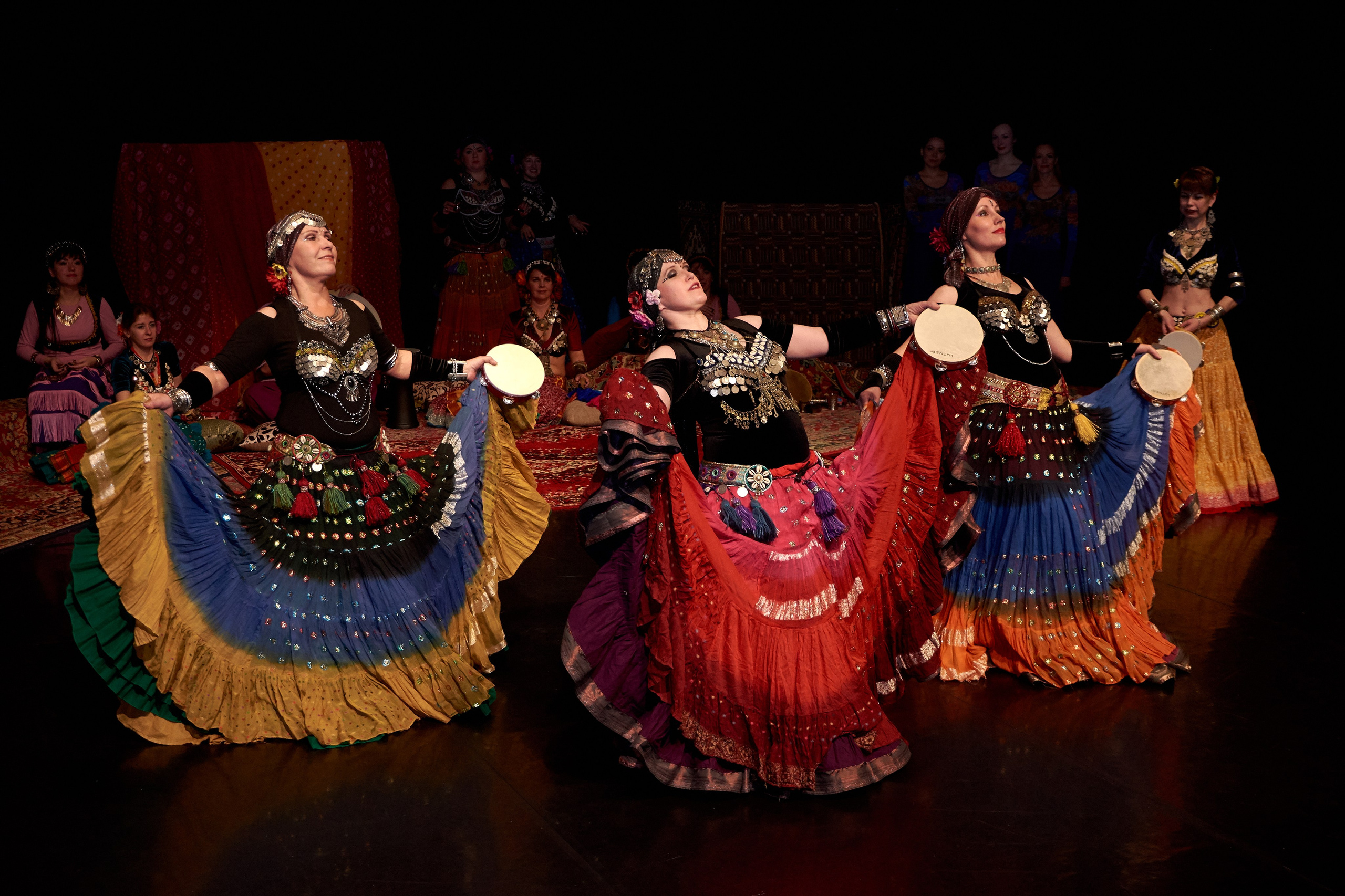 Город танцующего народа. Ольга Чёкотова (Фотограф Кострома)