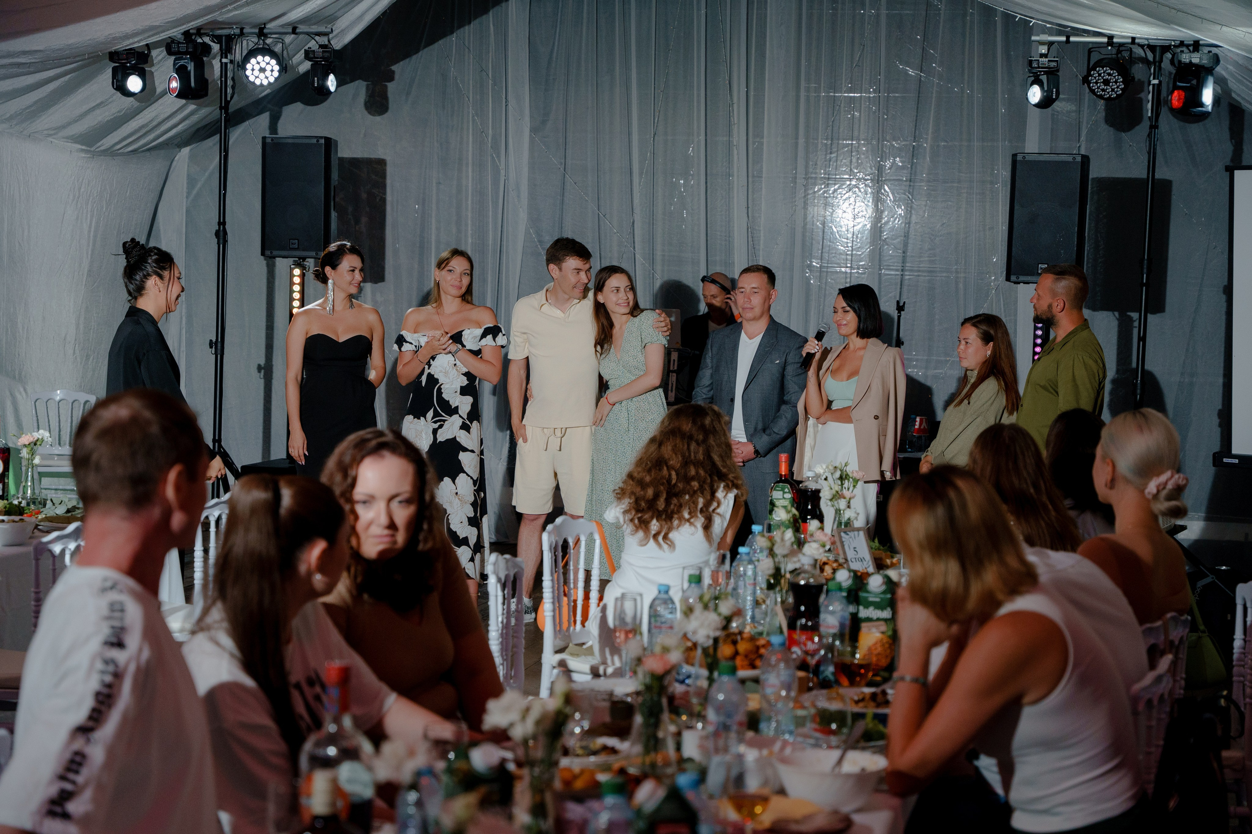 День рождения в шатре на водохранилище. Репортажный фотограф Москва Сергей Дружинин