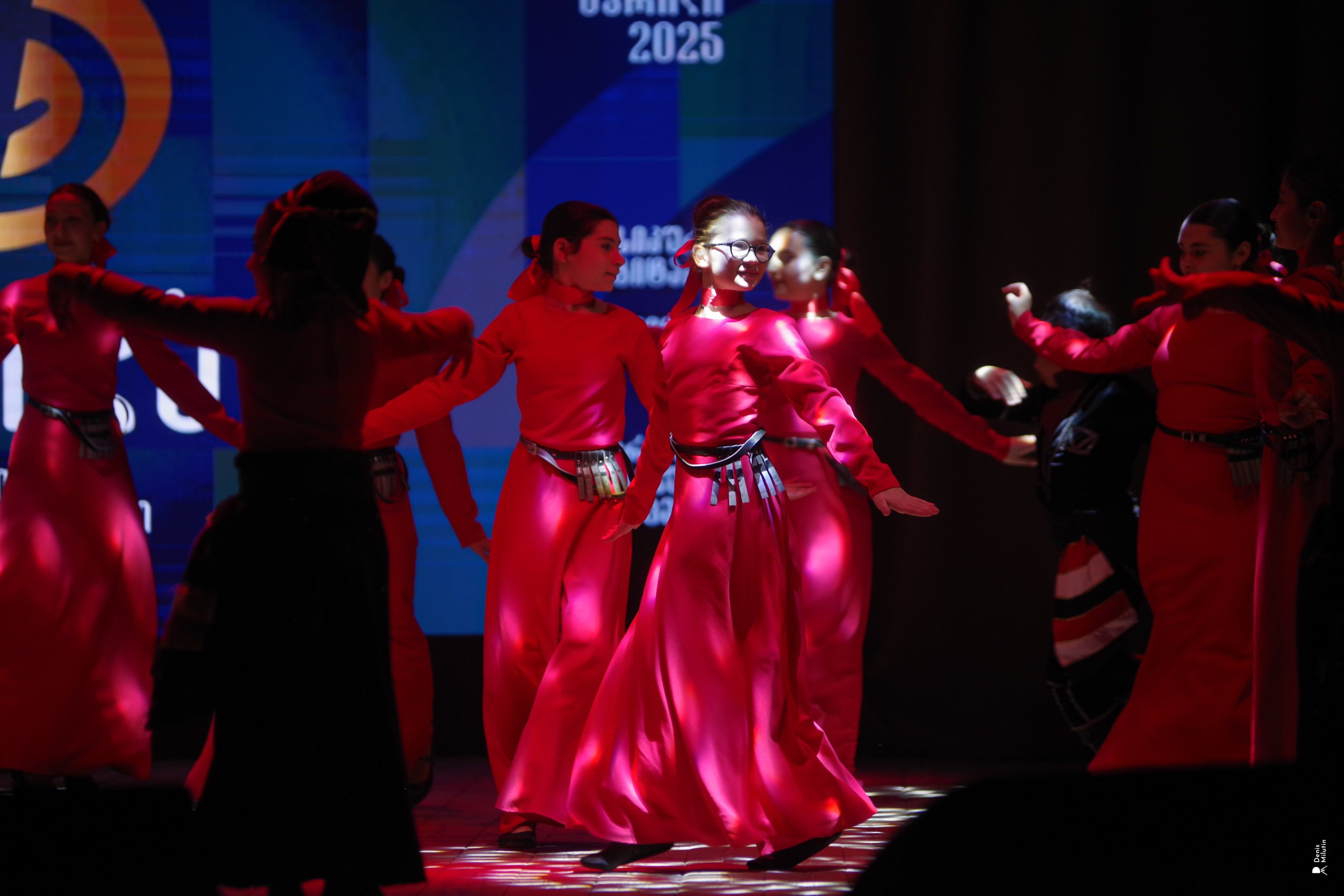 Танцы в Хоби. Портретный фотограф Денис Милютин