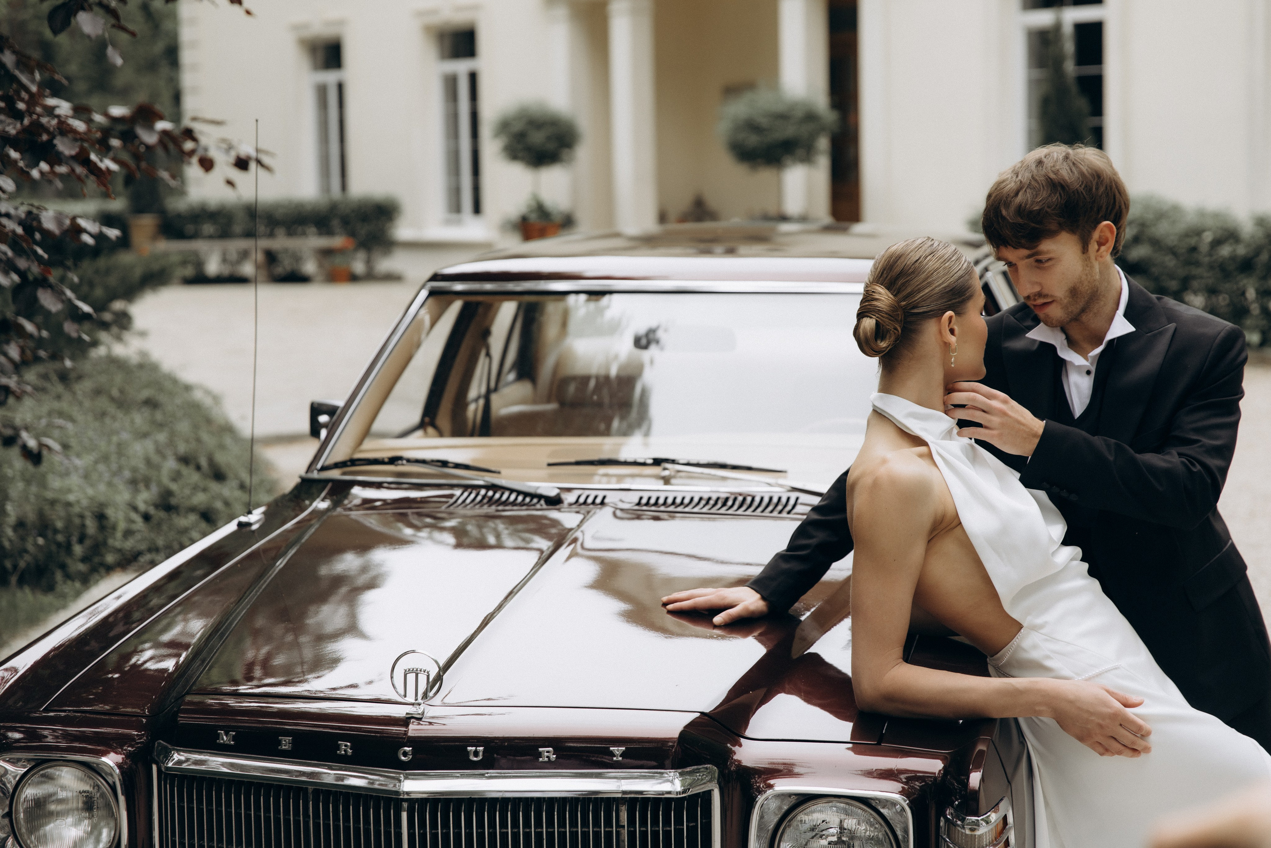 Свадебная фотосессия с ретро-автомобилем. Свадебный фотограф Москва Павел Фетисов