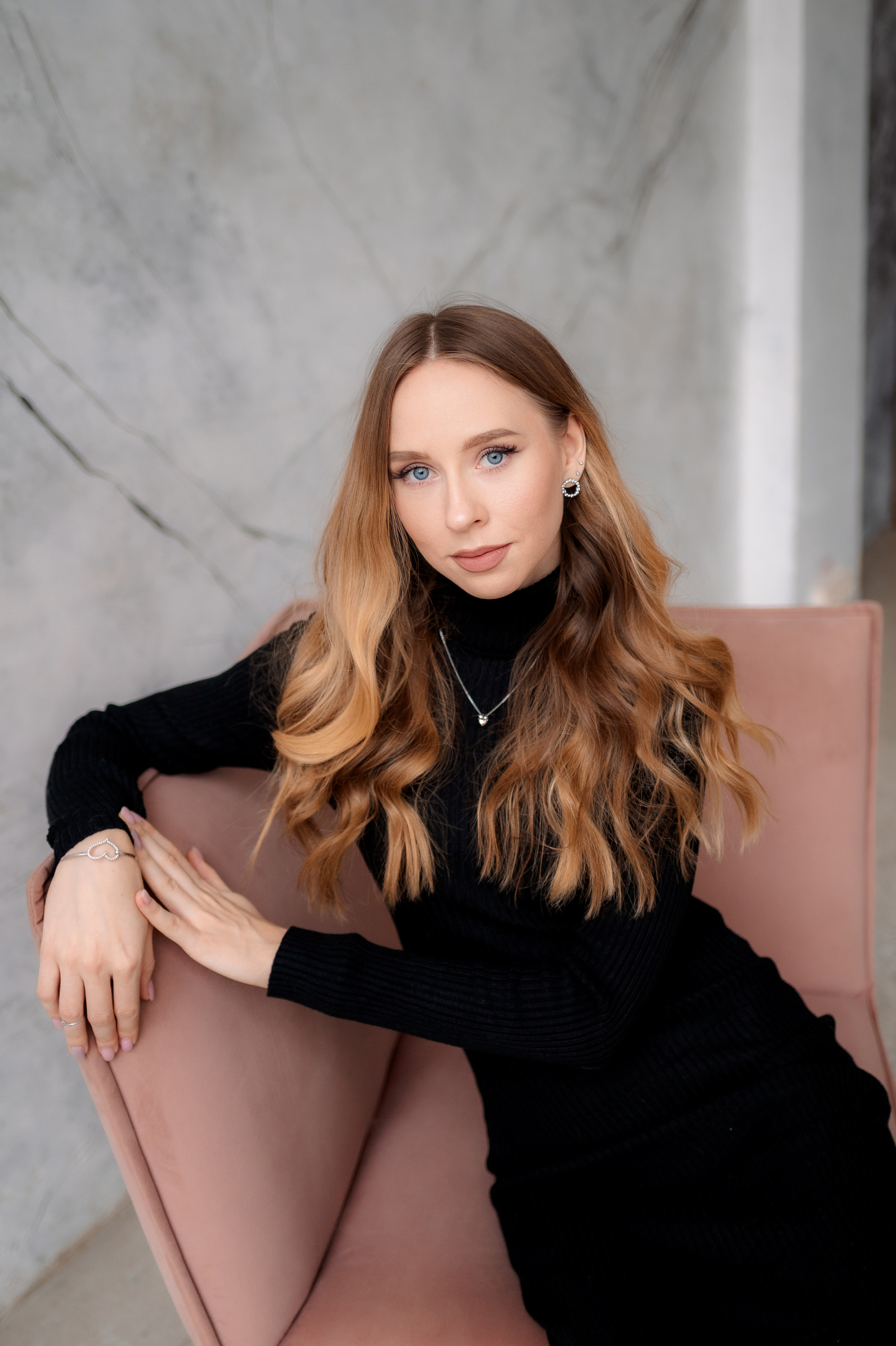 Портретная фотосессия в студии для Алины. Фотограф в Москве и Московской области Таня Яблочкина