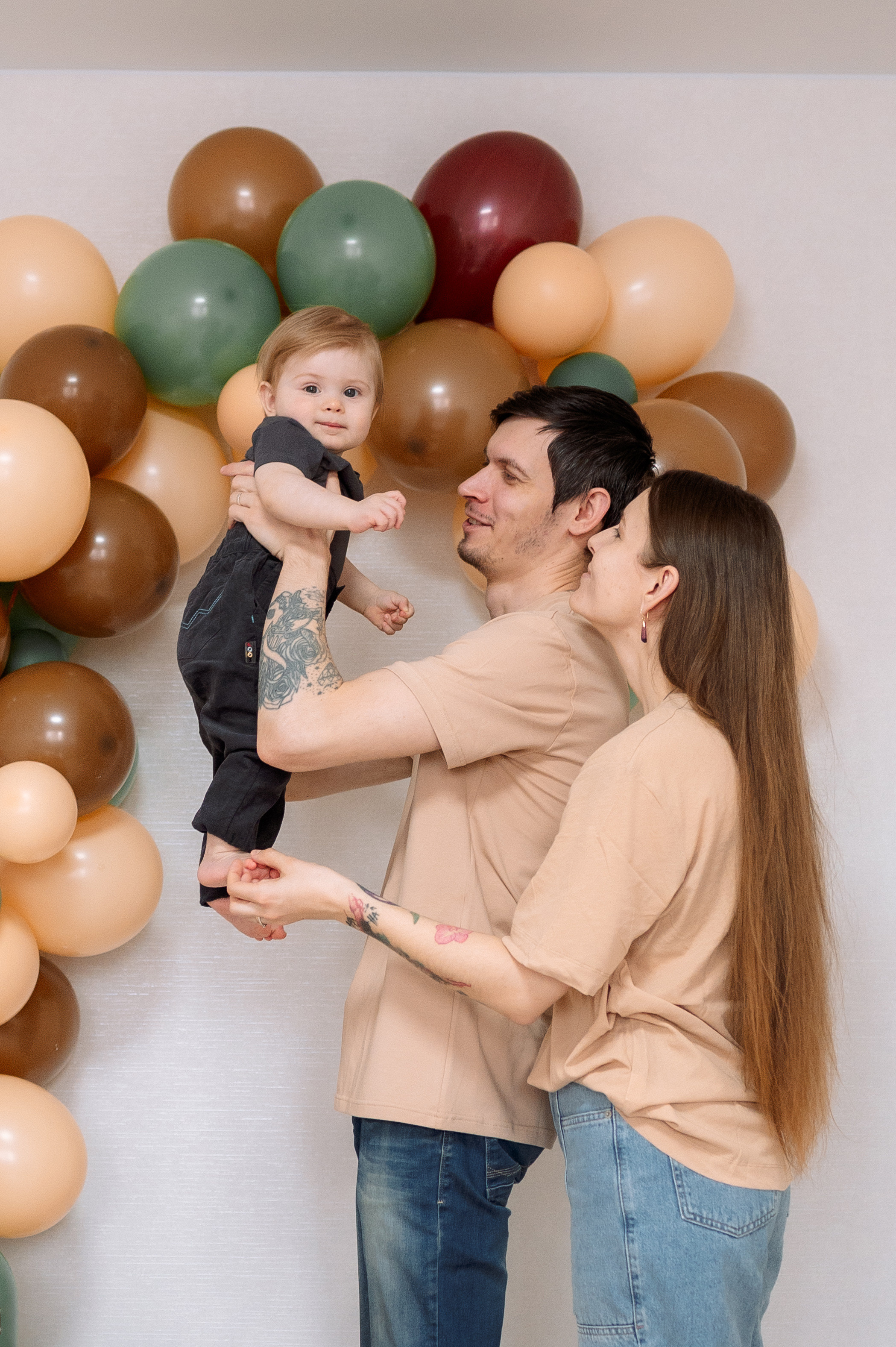 Семейная фотосессия на годик Владислава. Фотограф в Москве и Московской области Таня Яблочкина
