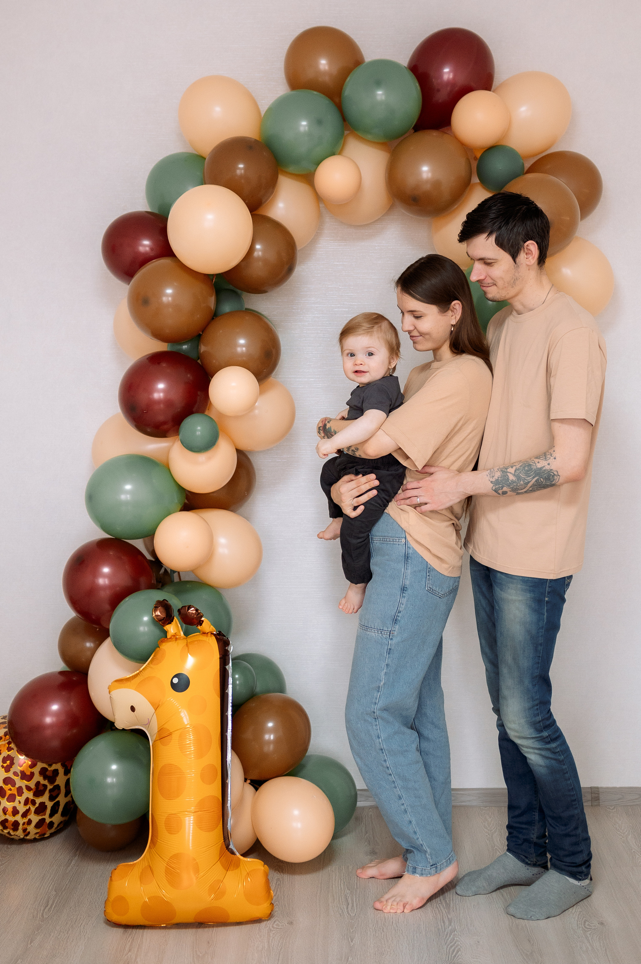 Семейная фотосессия на годик Владислава. Фотограф в Москве и Московской области Таня Яблочкина