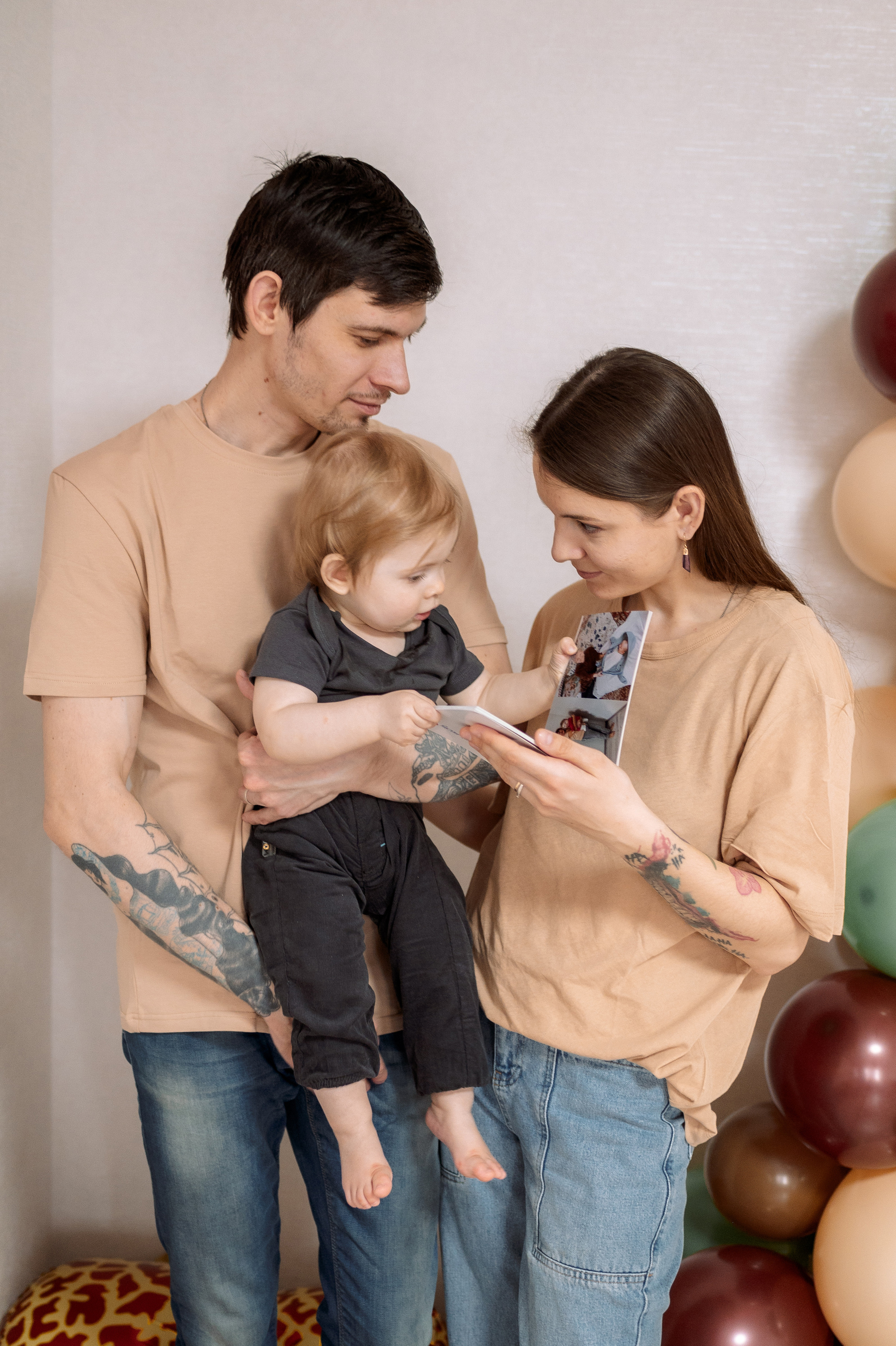 Семейная фотосессия на годик Владислава. Фотограф в Москве и Московской области Таня Яблочкина