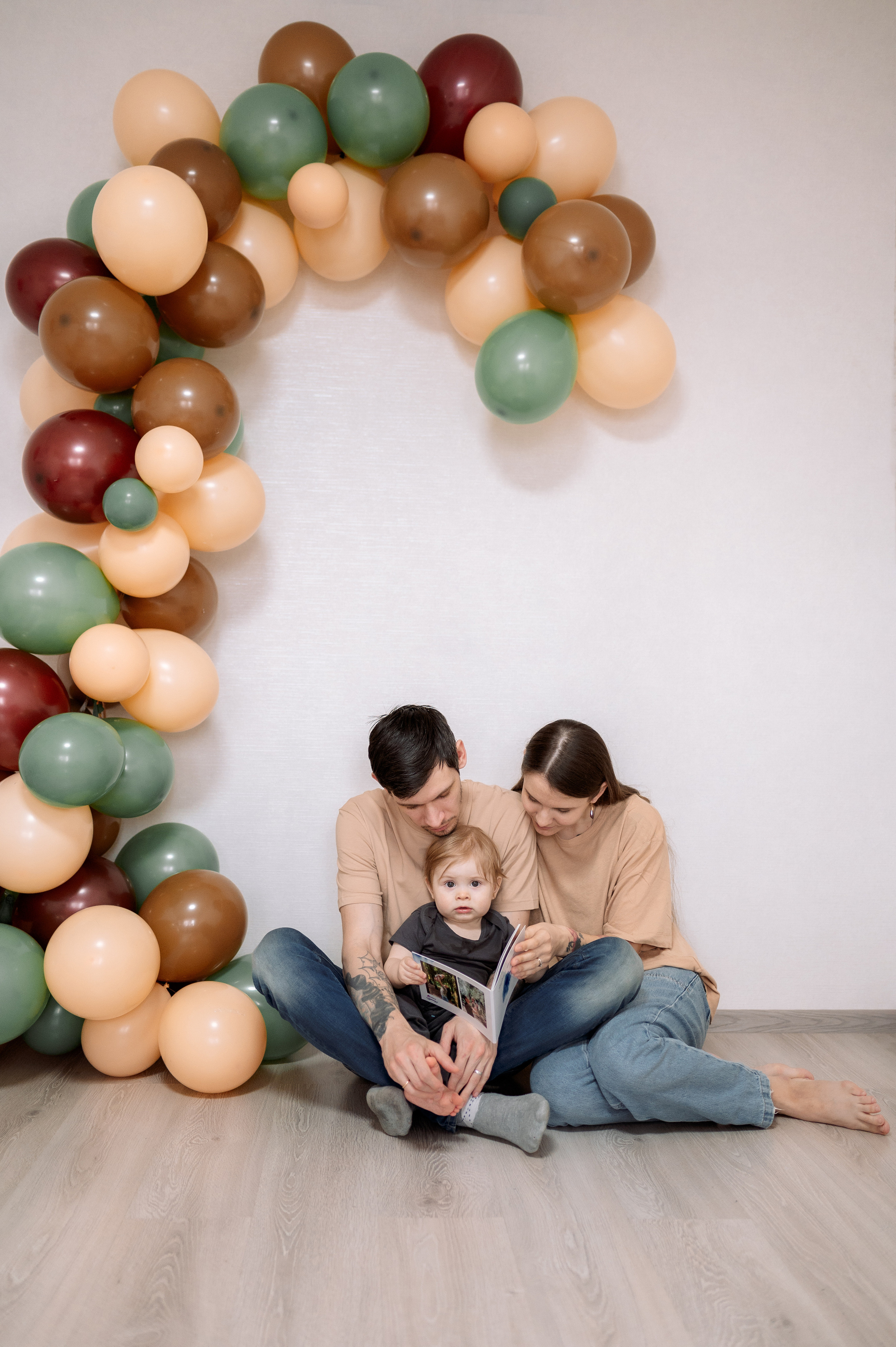 Семейная фотосессия на годик Владислава. Фотограф в Москве и Московской области Таня Яблочкина