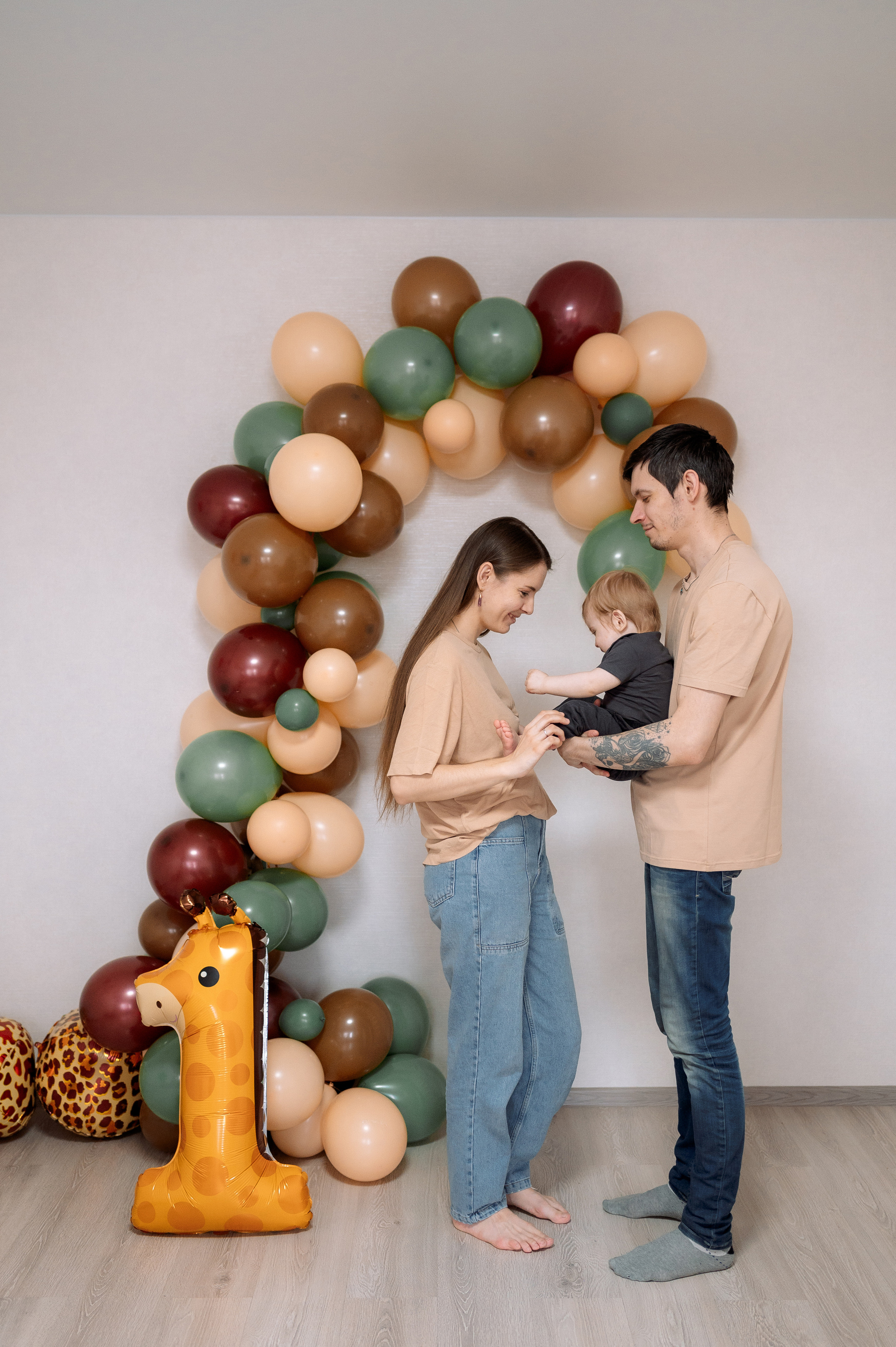 Семейная фотосессия на годик Владислава. Фотограф в Москве и Московской области Таня Яблочкина