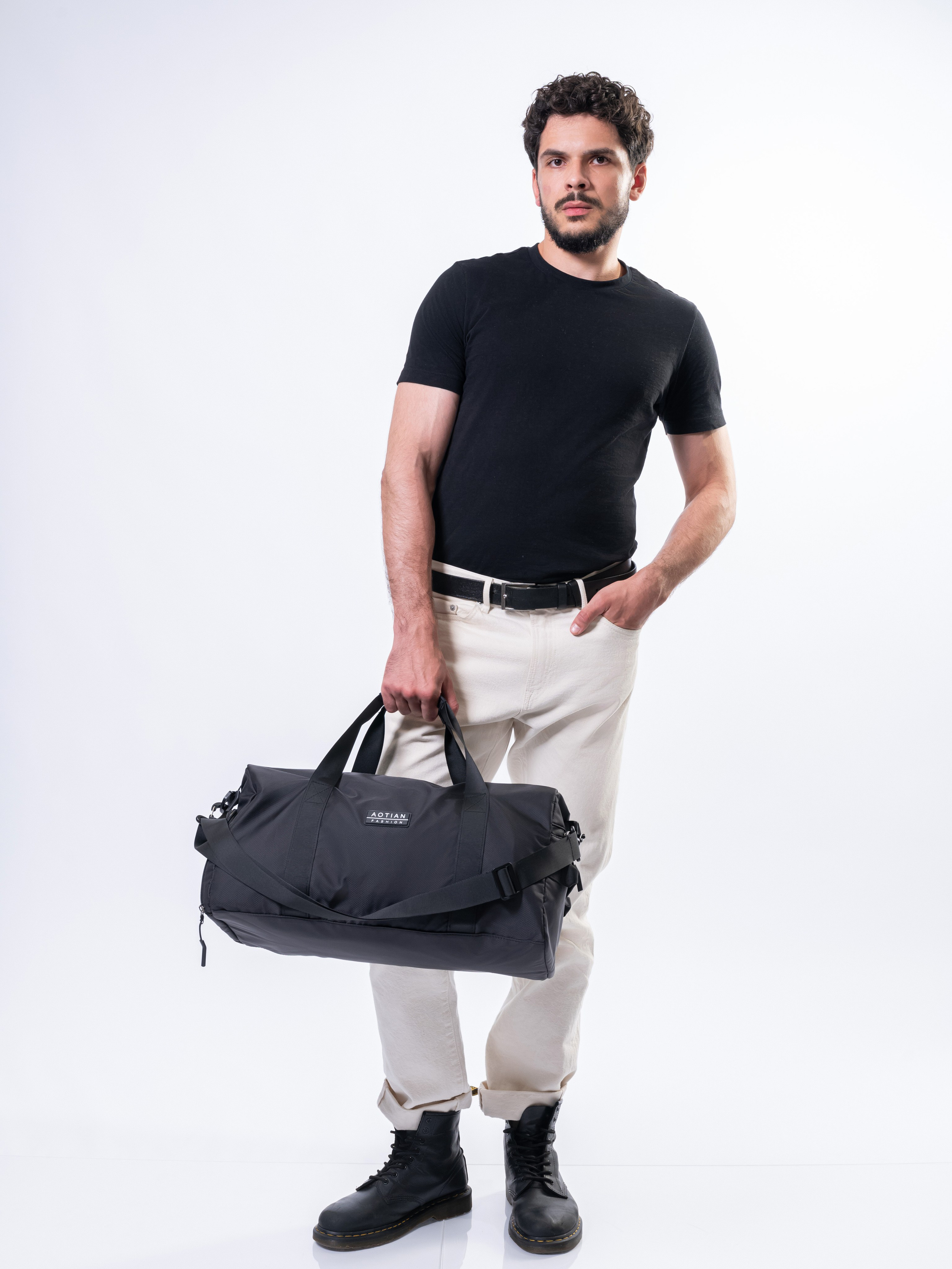 Каталог Мужчины. Студия рекламной и предметной съемки товаров WELKO Studio